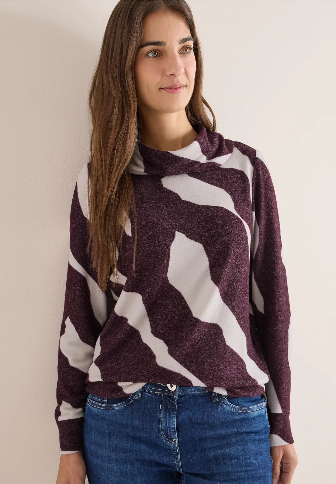 Cecil Printed Top with Collar In Eggplant Red