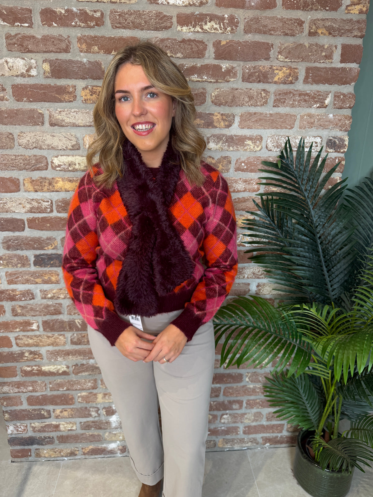 Faux fur Scarf in Bramble berry