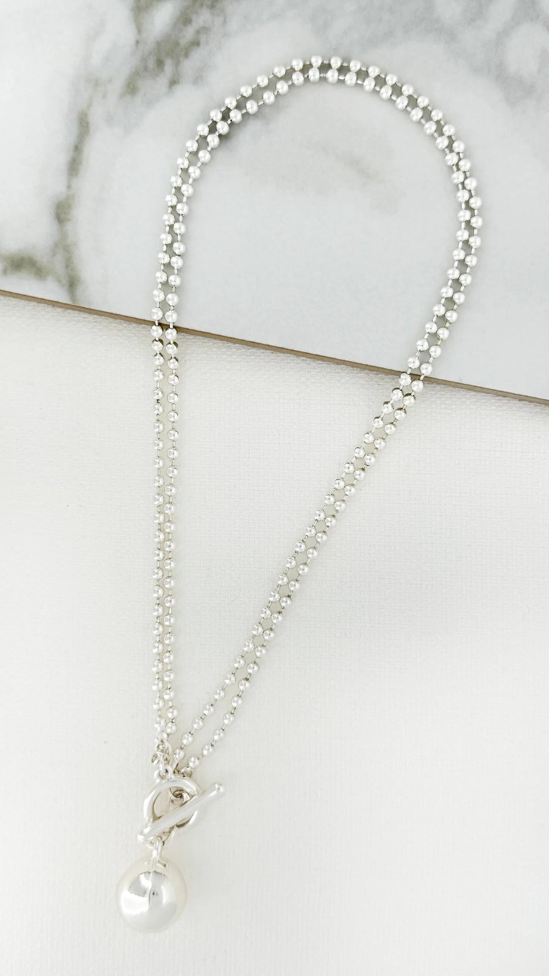 Envy short  t-bar & ball necklace in silver
