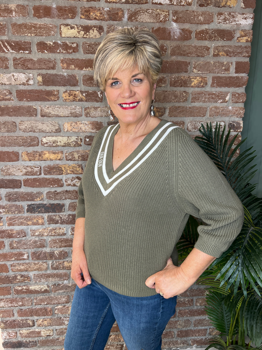 Oui Ribbed Pullover In White & Khaki