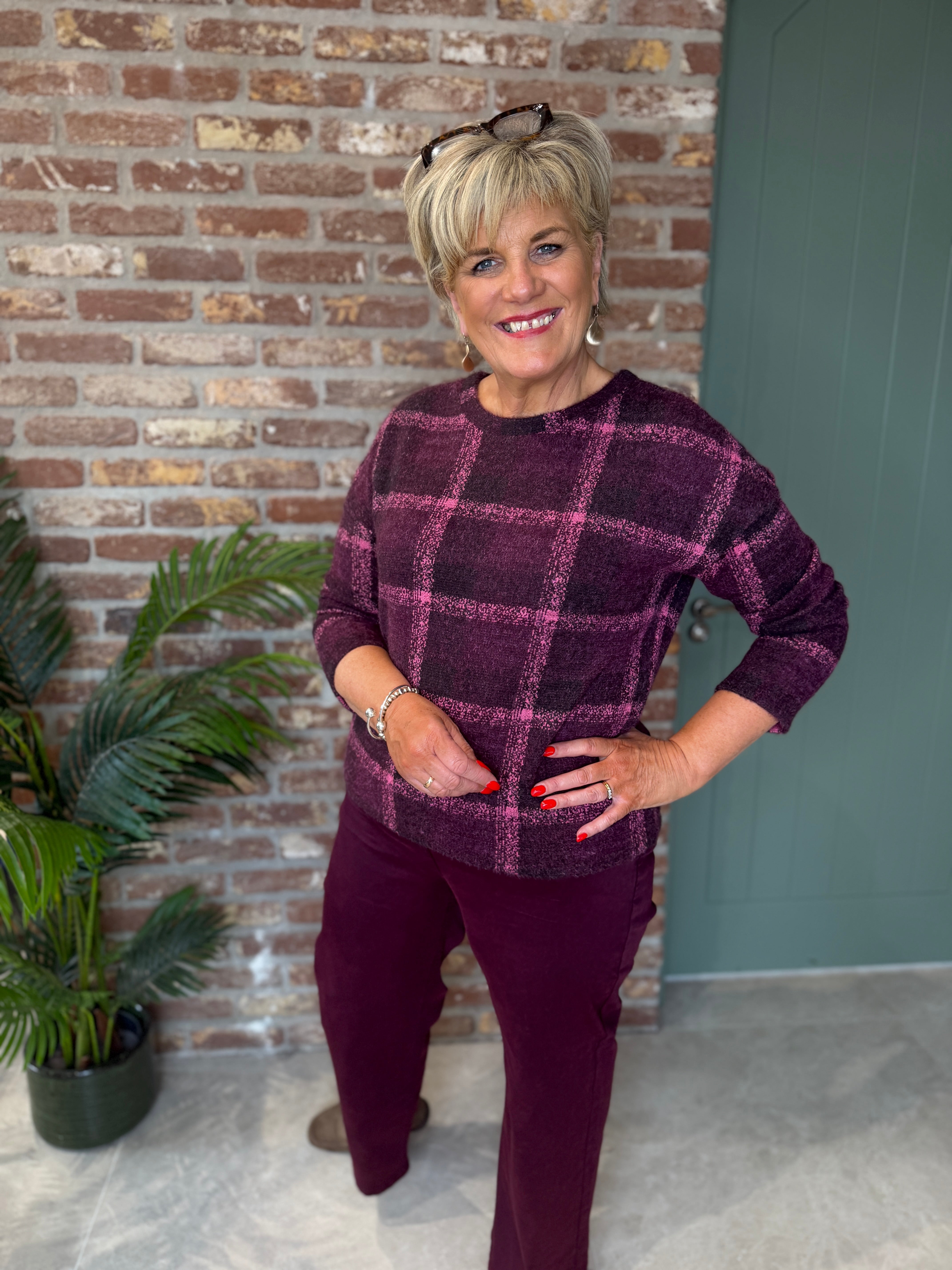Checked pullover in rustic rouge