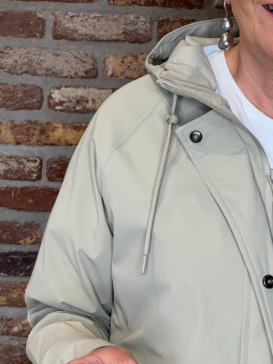 Tanta Nebo Lightweight Raincoat in stone grey