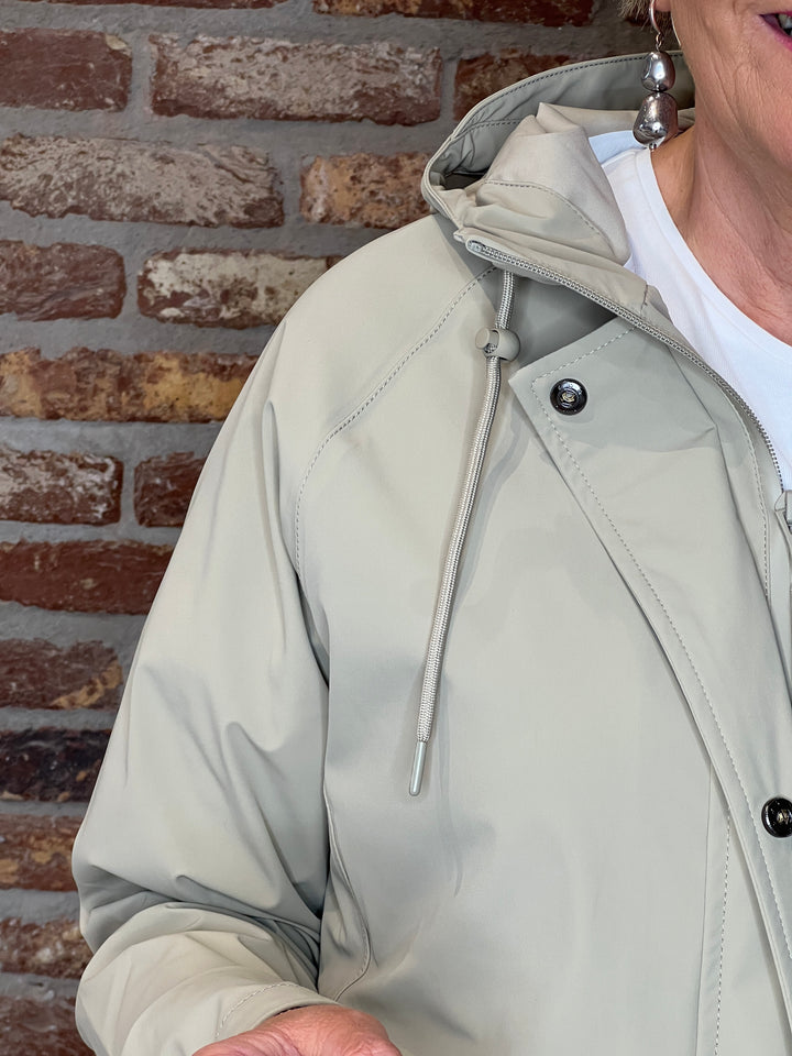 Tanta Nebo Lightweight Raincoat in stone grey