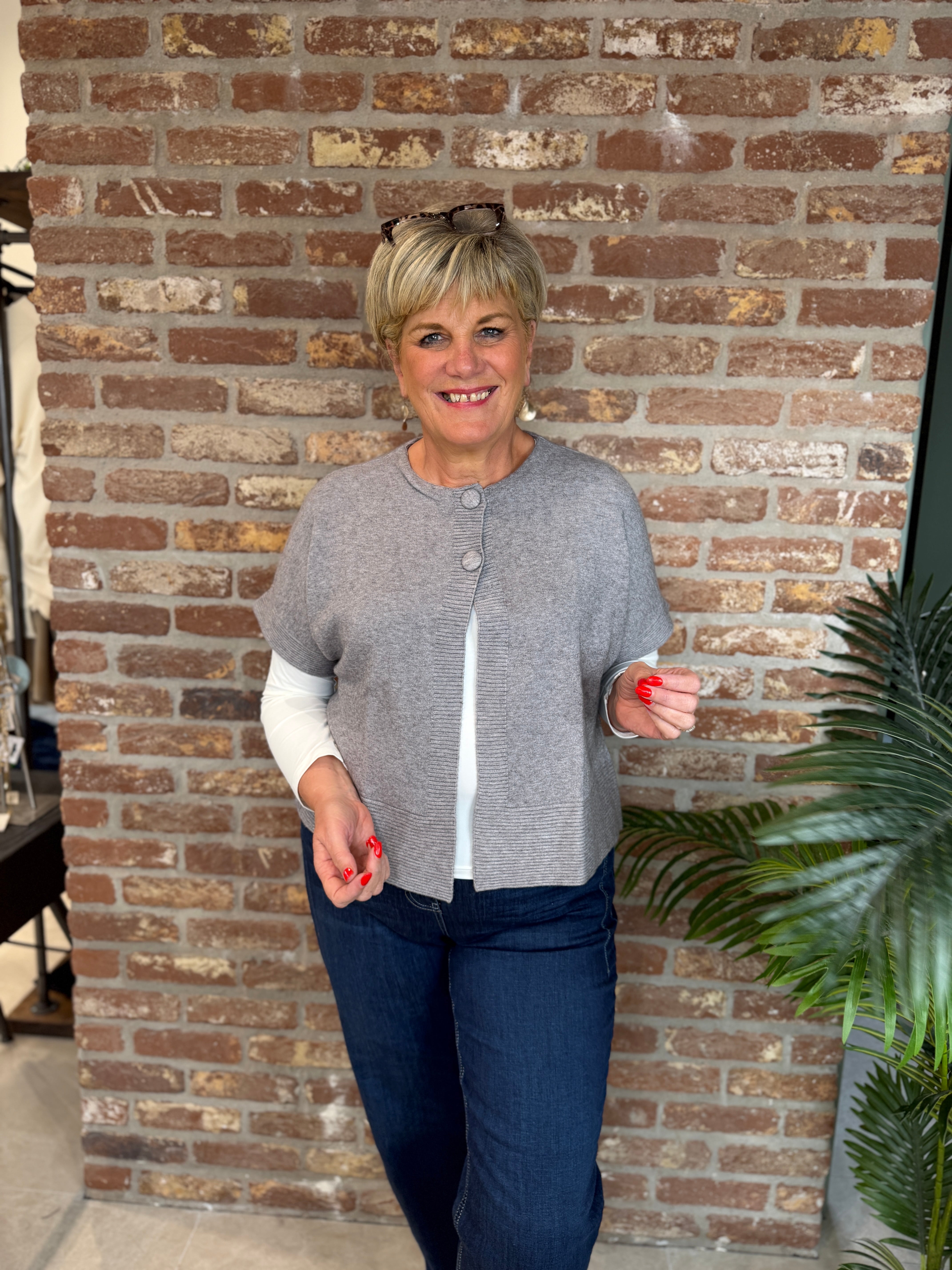 Buttoned cardigan in pearl grey