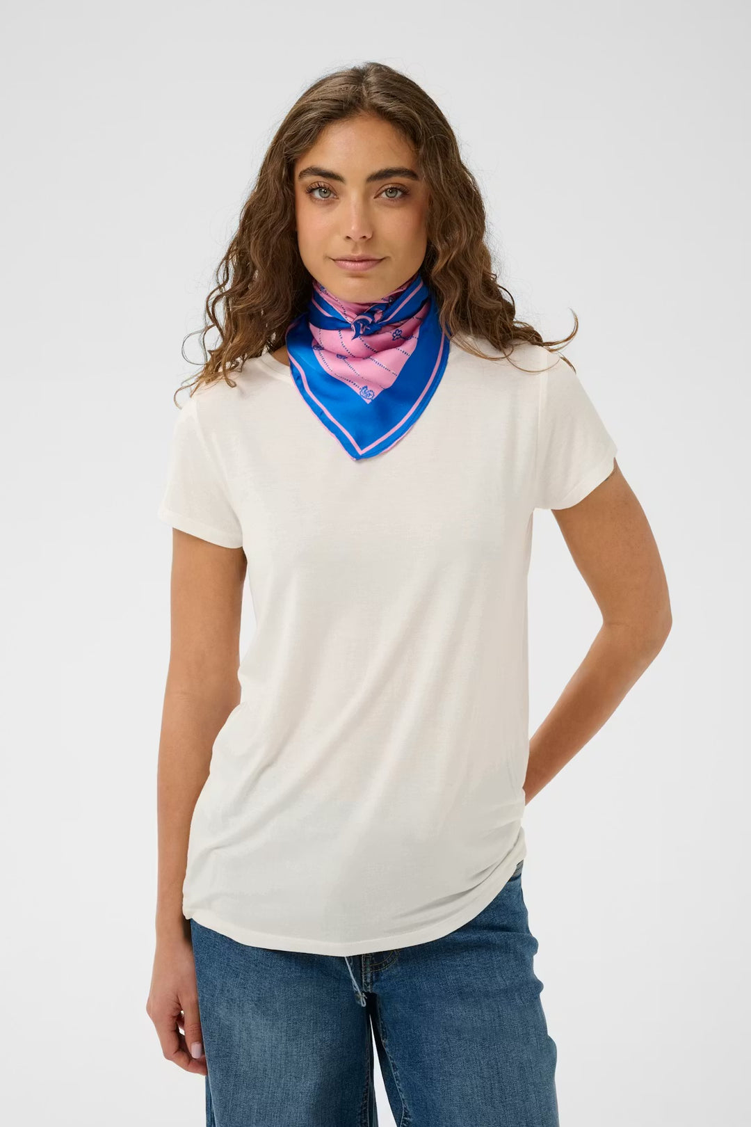 Culture Silky patterned neck scarf In blue & pink
