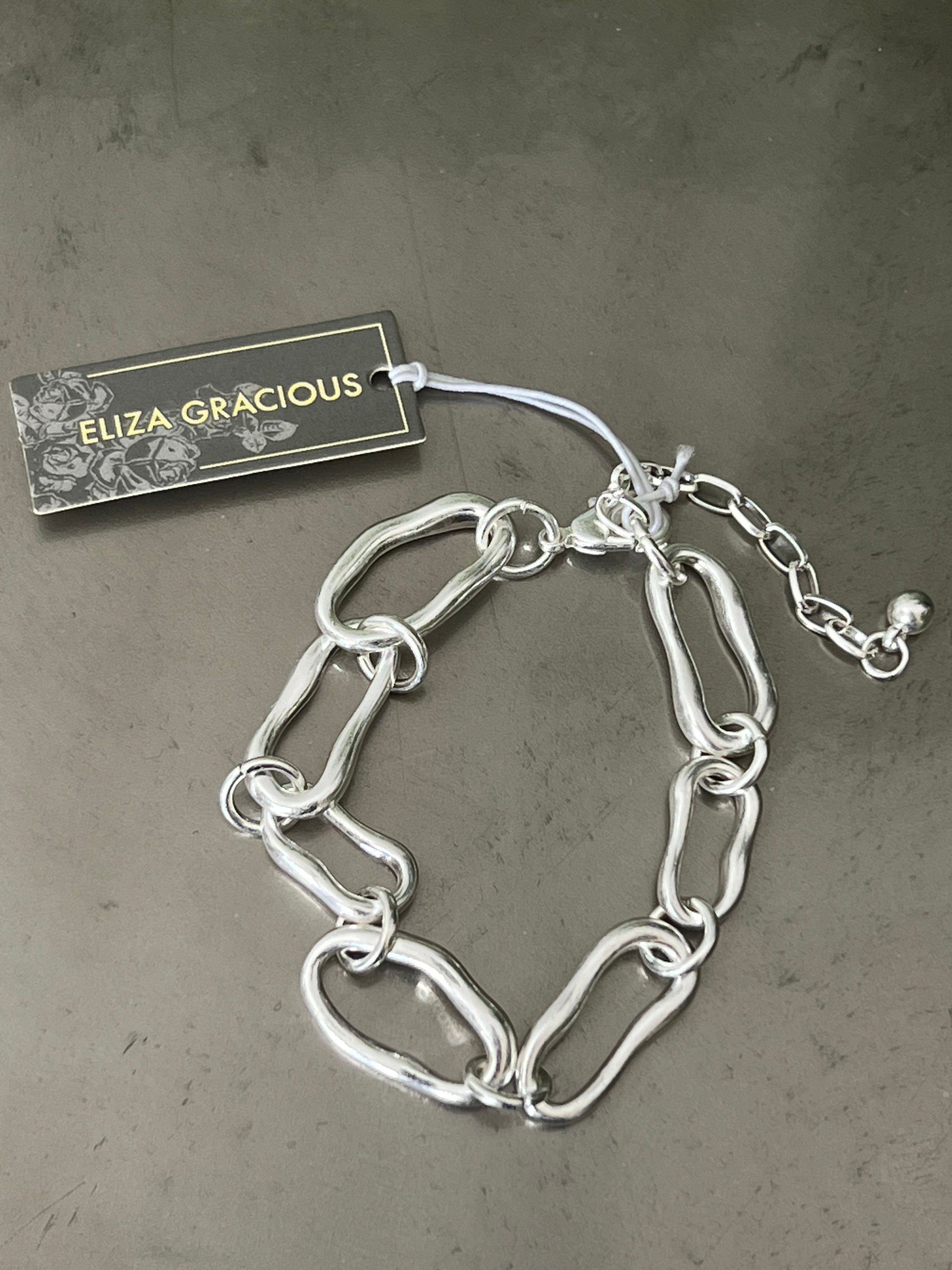 Eliza Gracious Mis-Shape Link Bracelet In silver