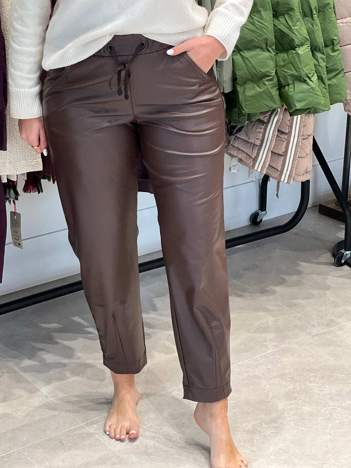 Stehmann Rhonda Pleather Trousers In Coffee Bean