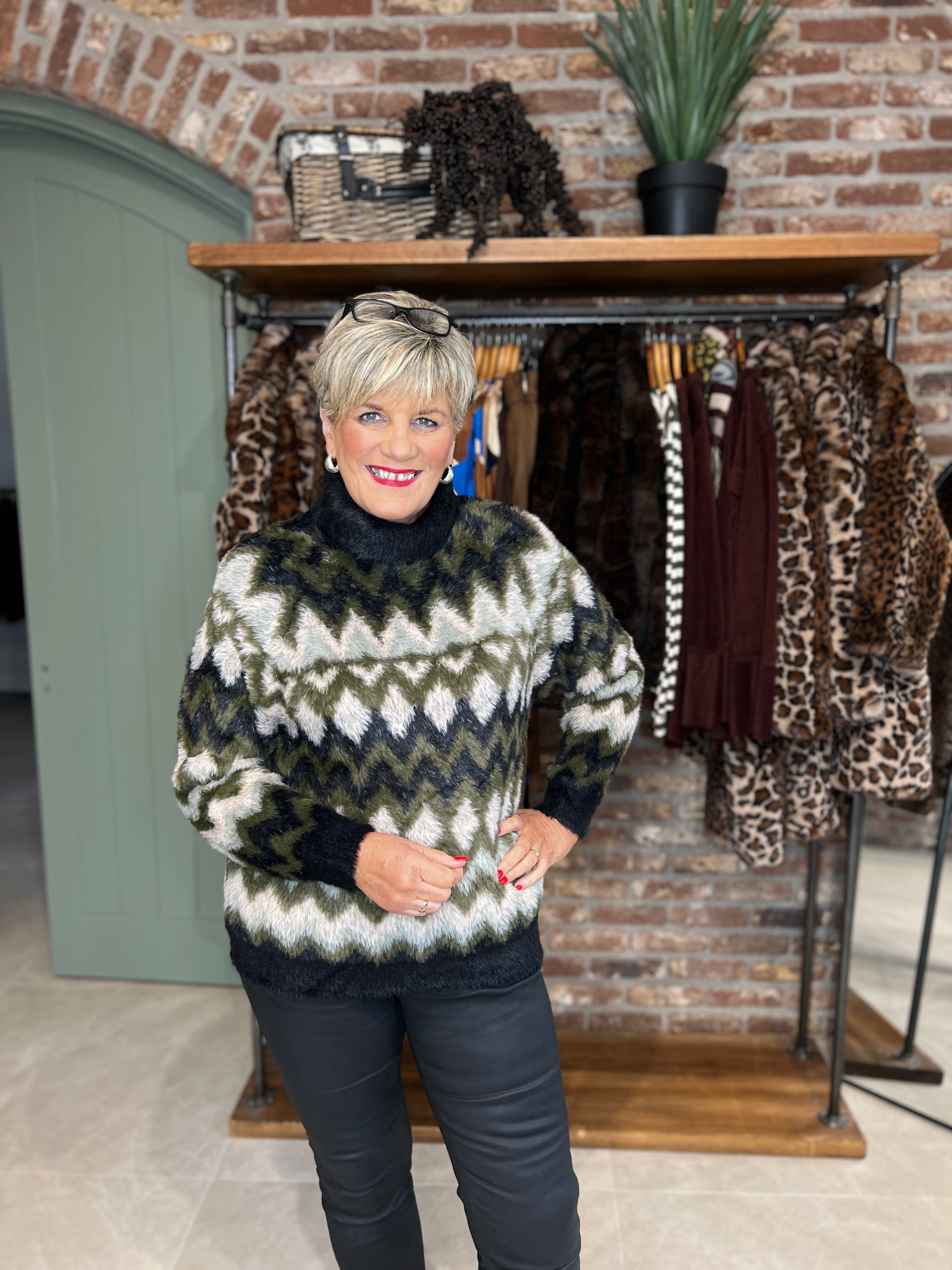 Oui Geometric Pullover In Khaki Rose