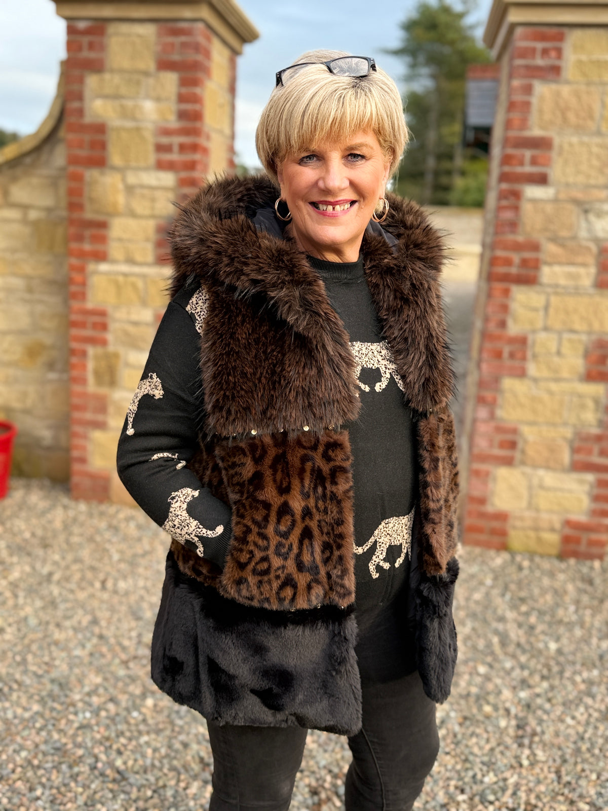 Animal print gilet with studs in brown & black