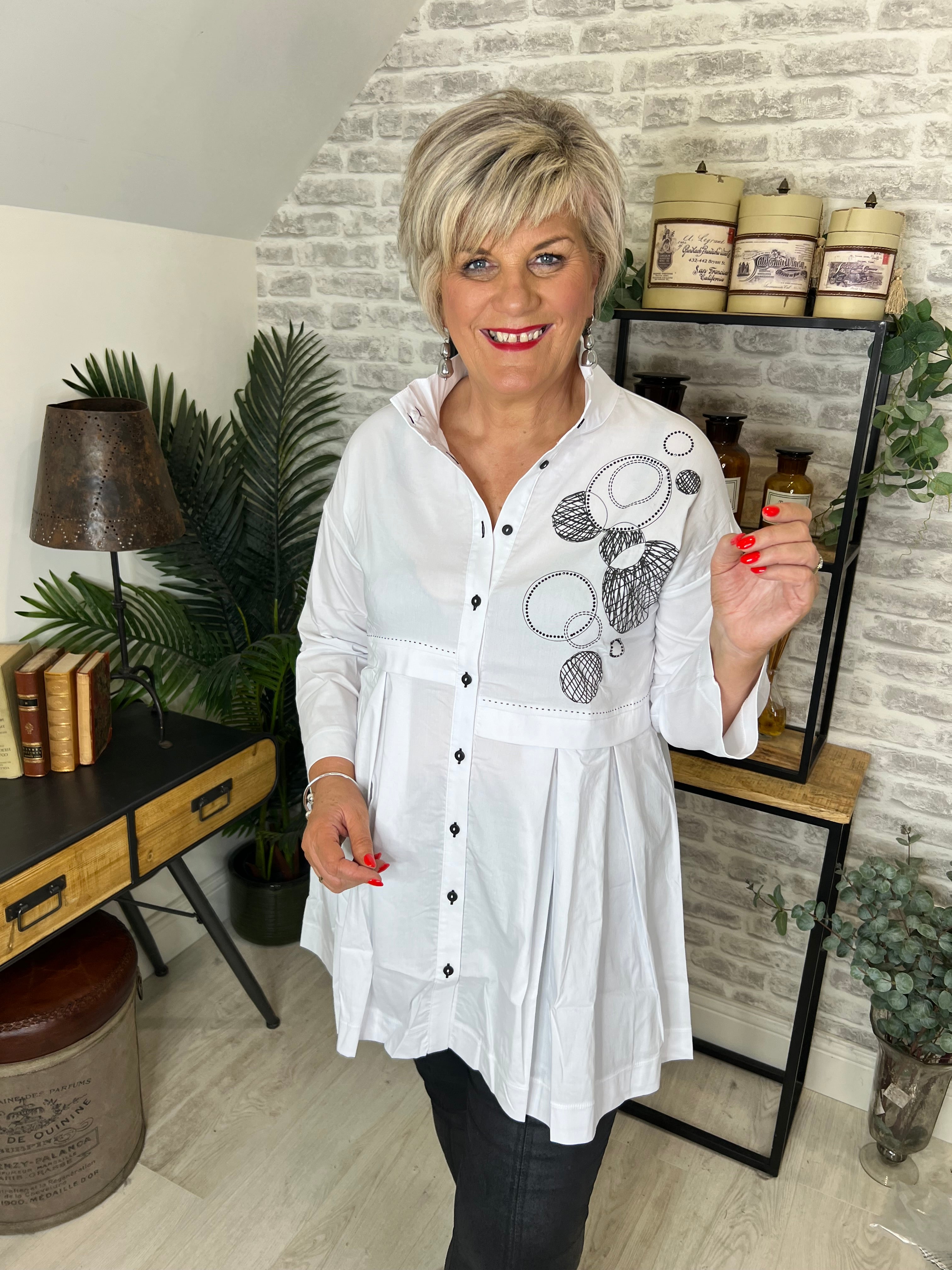 Ever Sassy Patterned Tunic In White