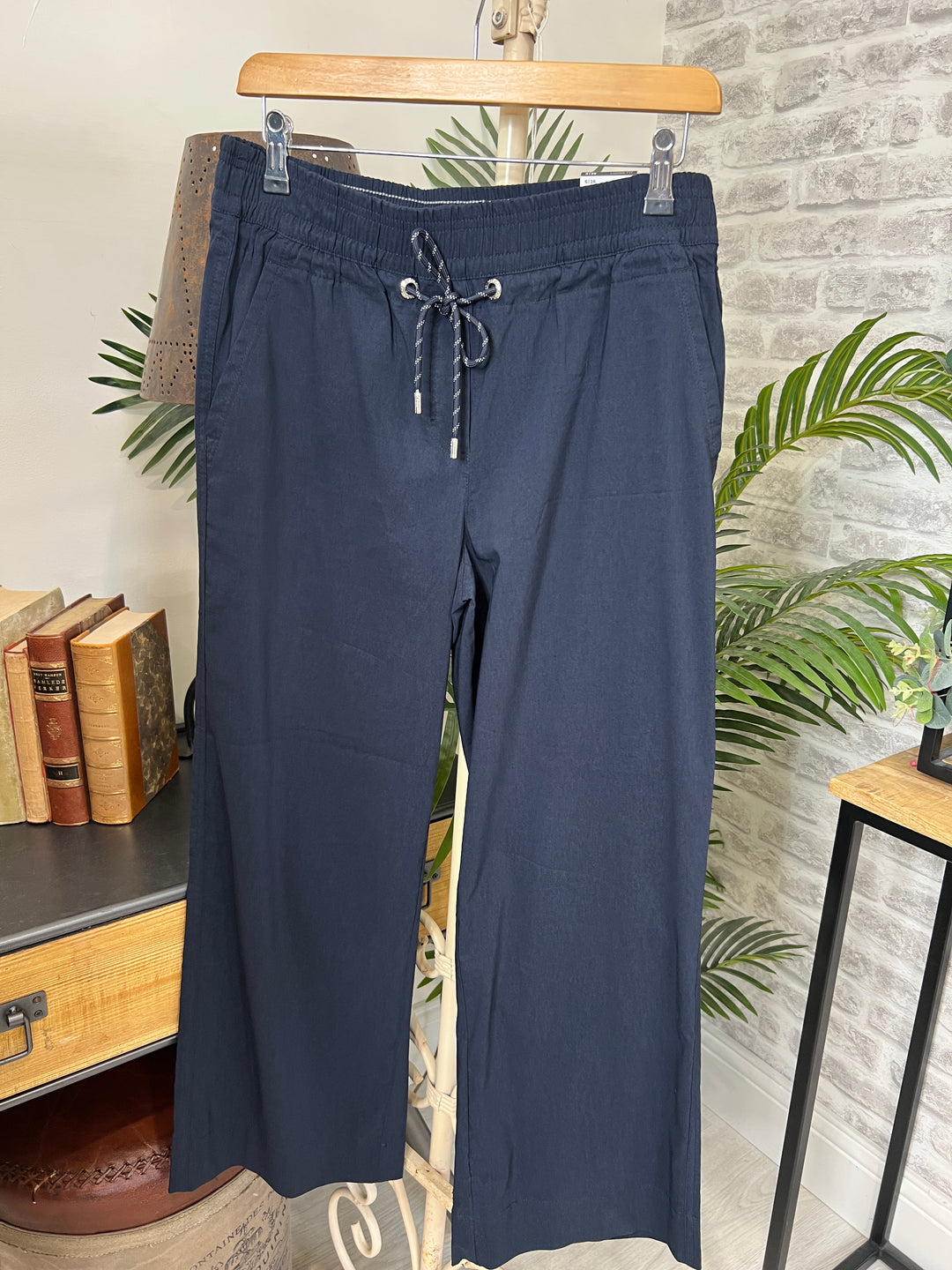 Cecil Neele Wide Leg Trousers In Navy