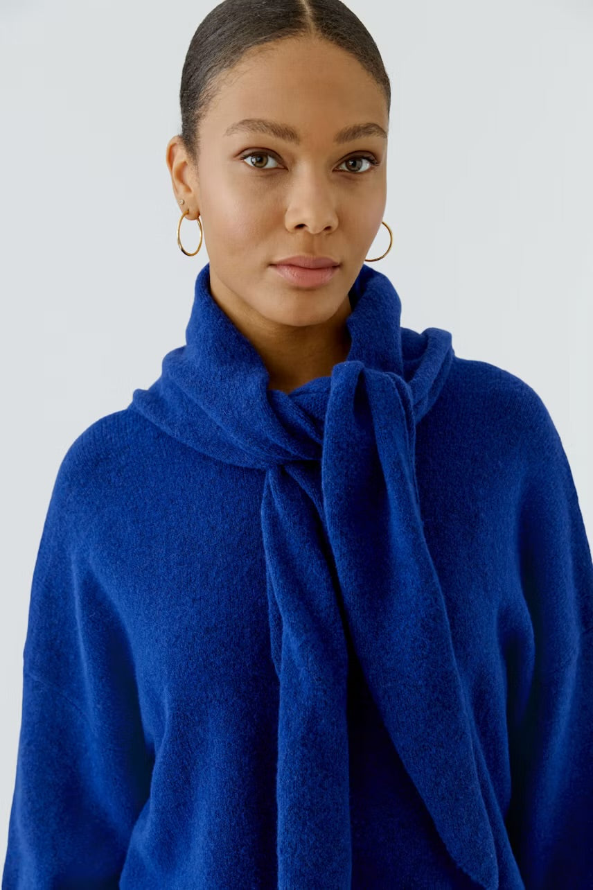 Triangle scarf in Royal Blue