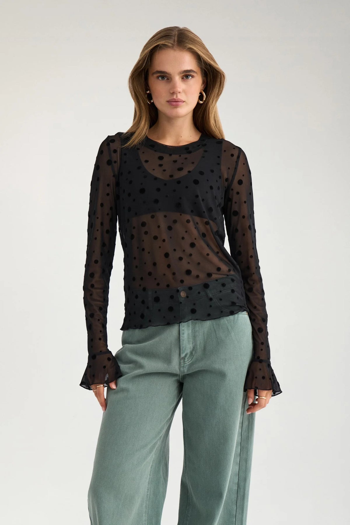 Nuevita spot mesh top in black