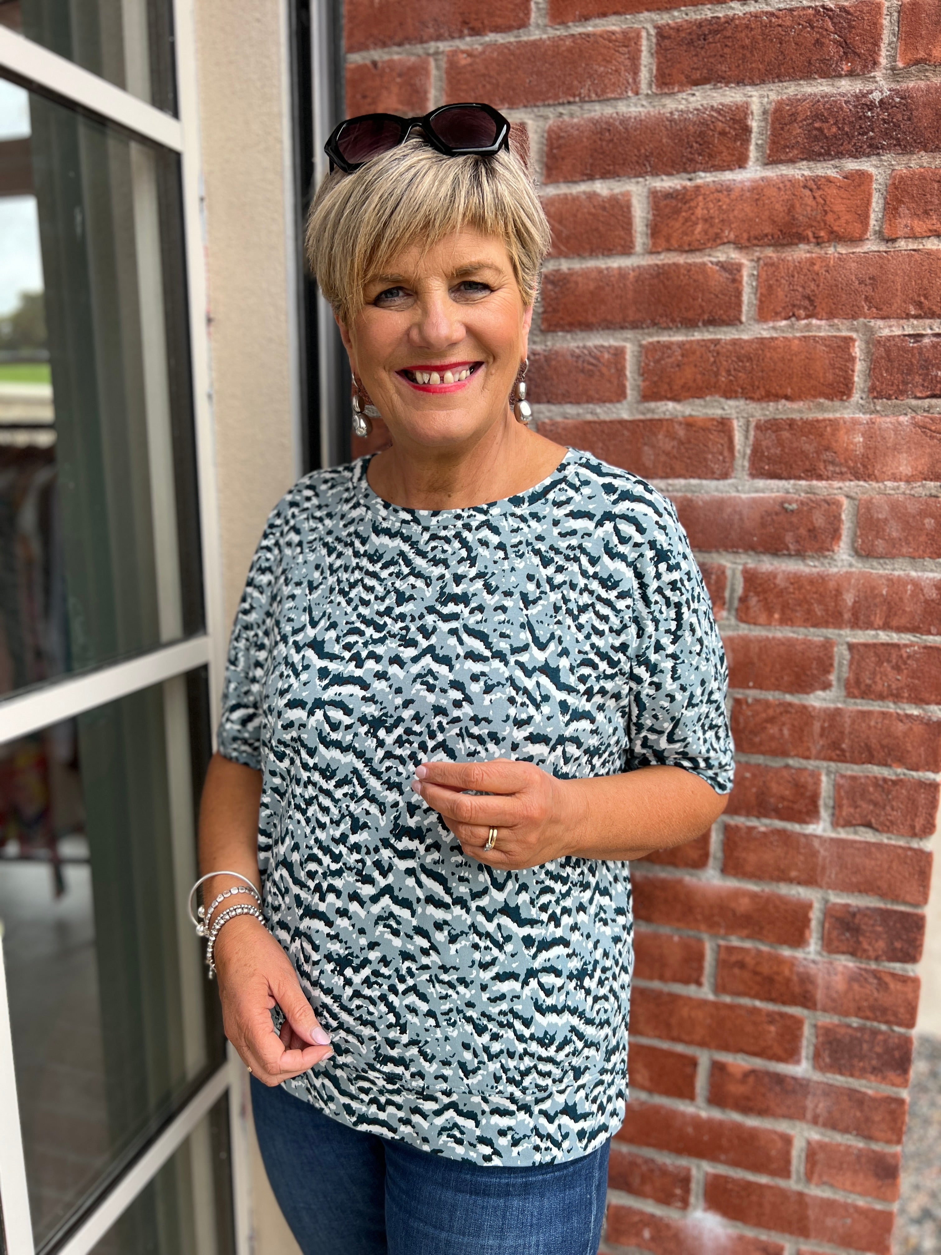 Street Patterned Top In Arona Blue