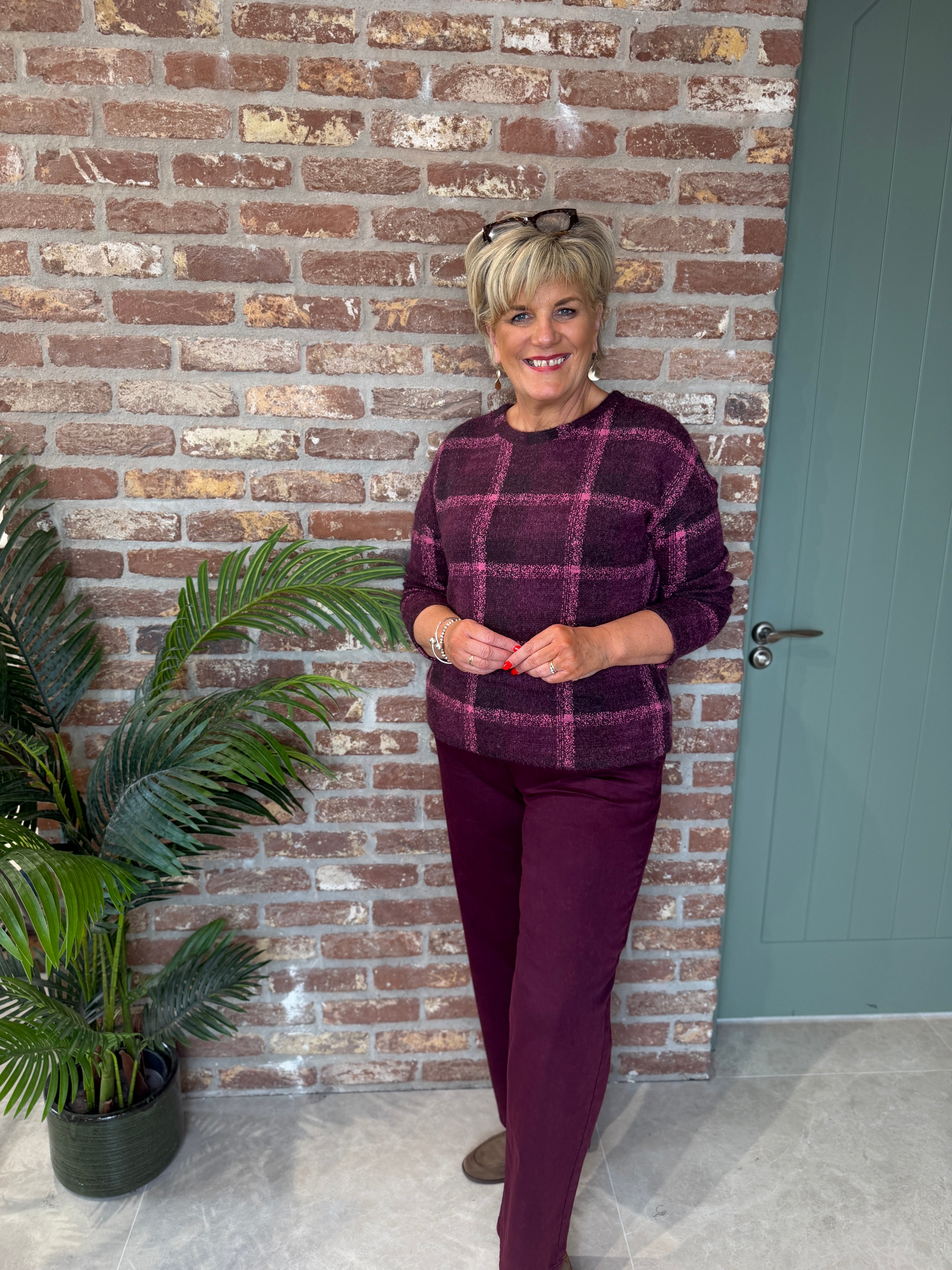 Checked pullover in rustic rouge