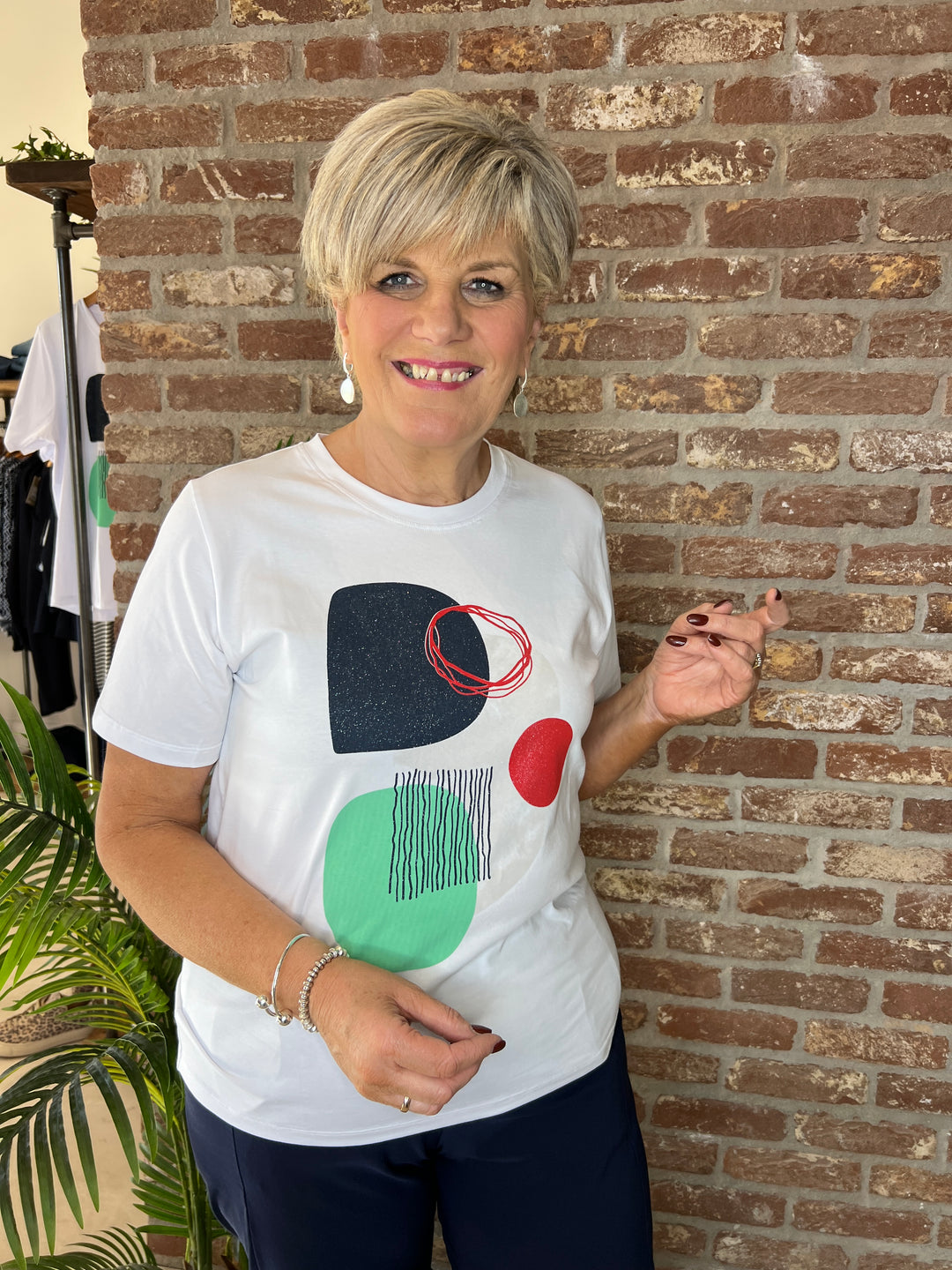 Peruzzi Circle Print T-shirt in white & green