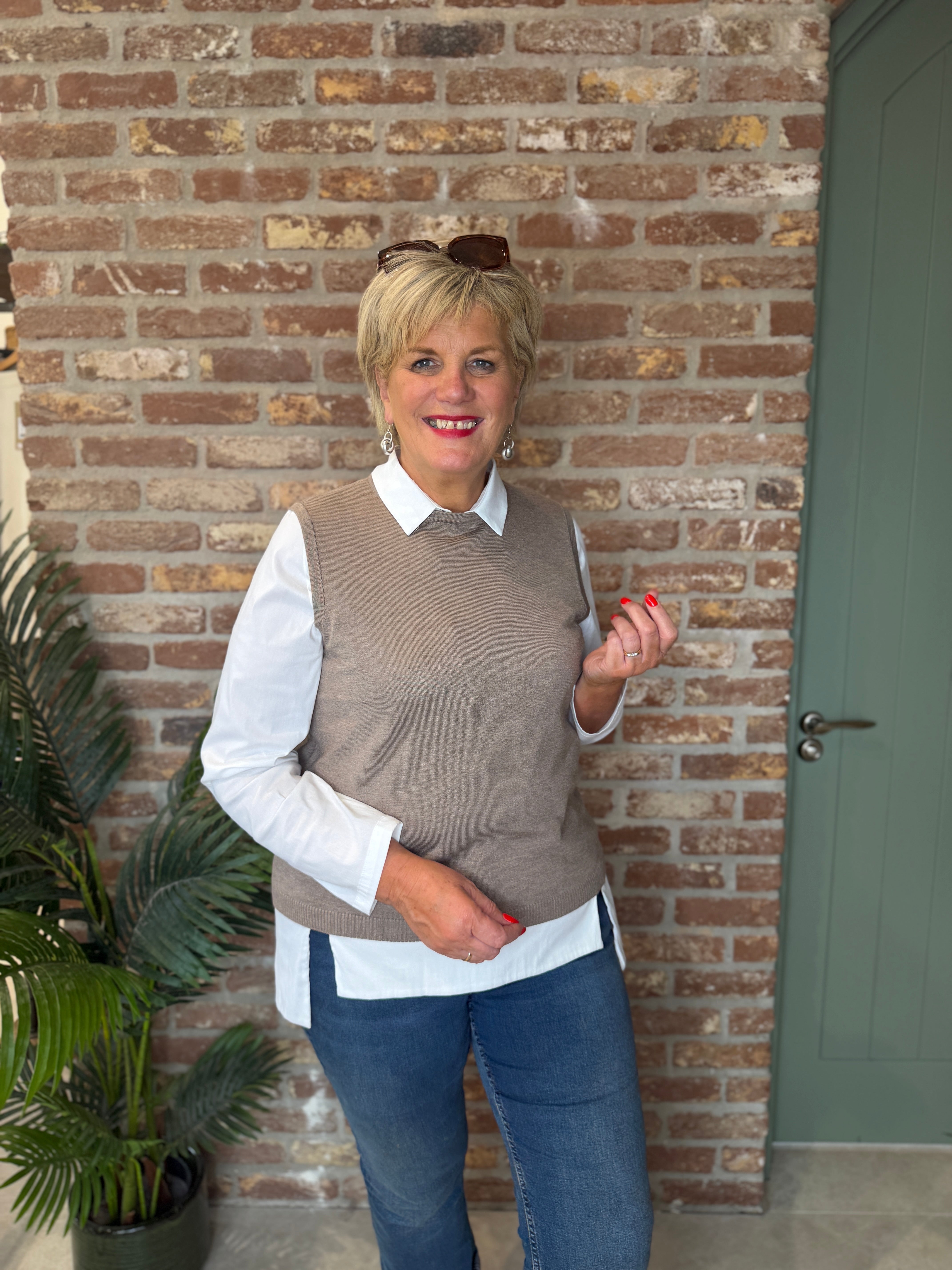 Plain round neck Vest in stone