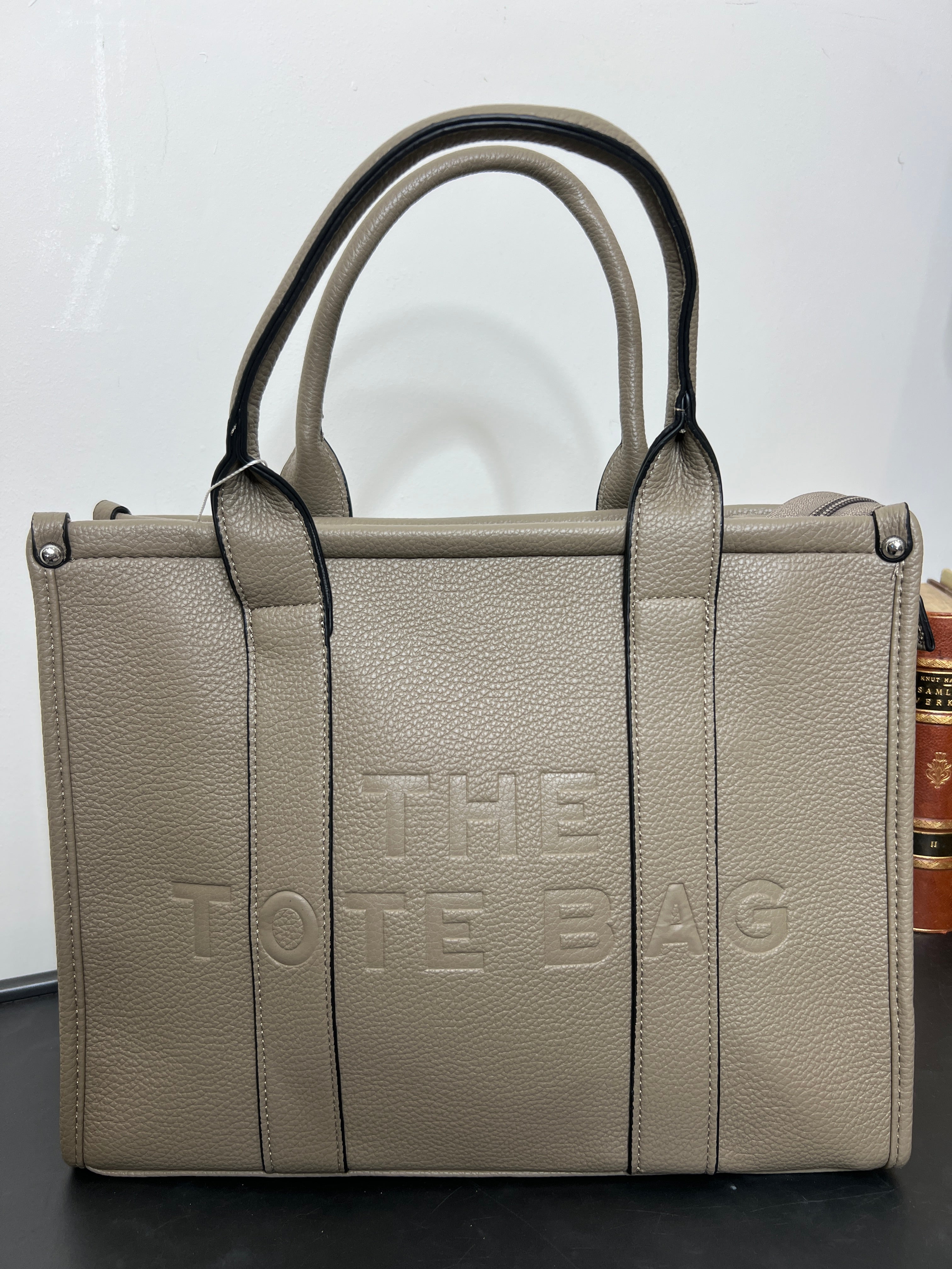 Taylor ‘The Tote Bag’ in Taupe