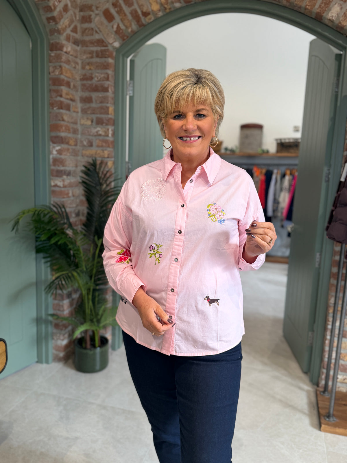 Nuhollie embroidery shirt in rosy touch