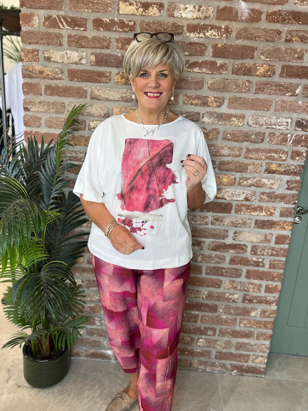 Ozai N Ku Top In white & pink