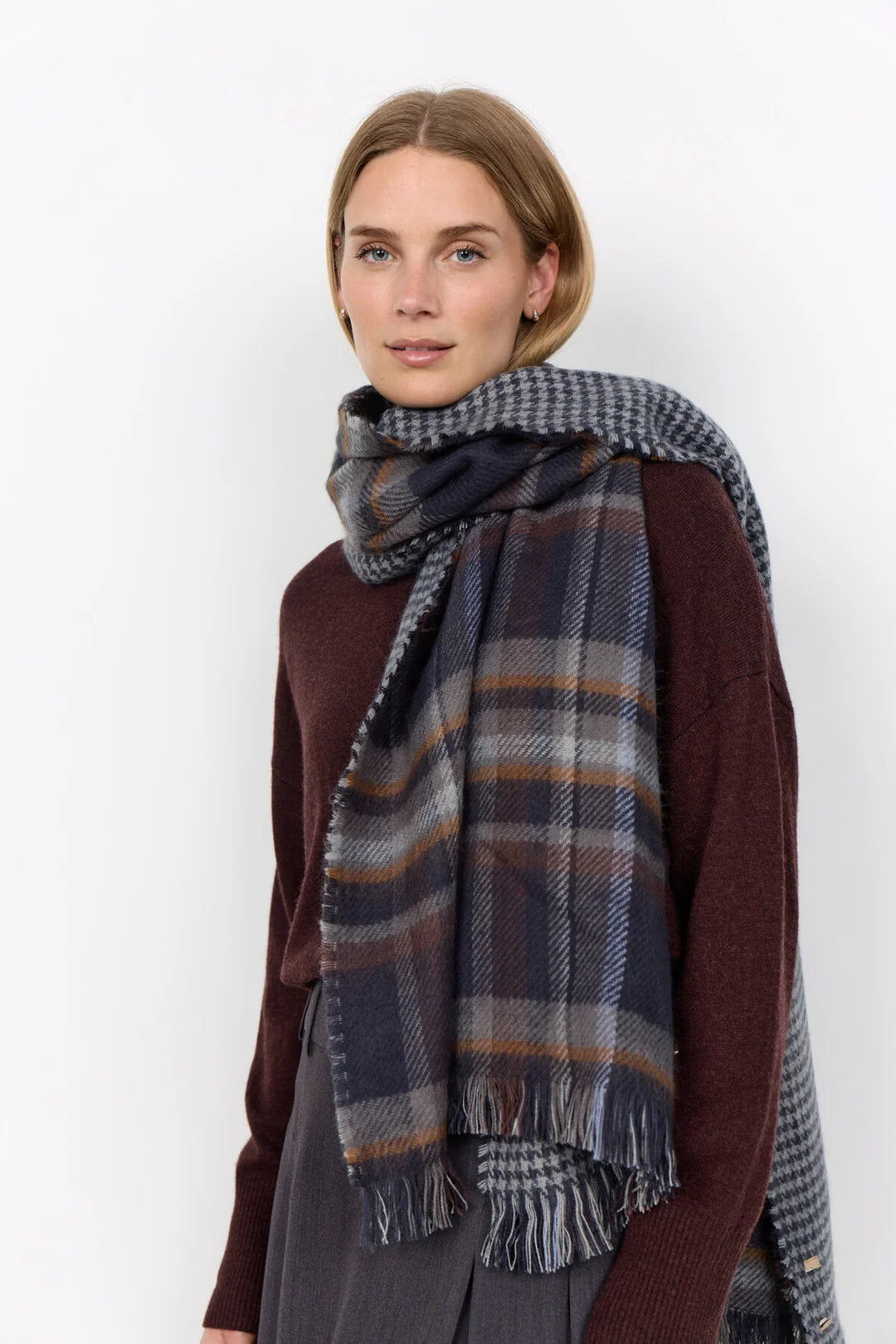 Soya Concept Hanan scarf in navy