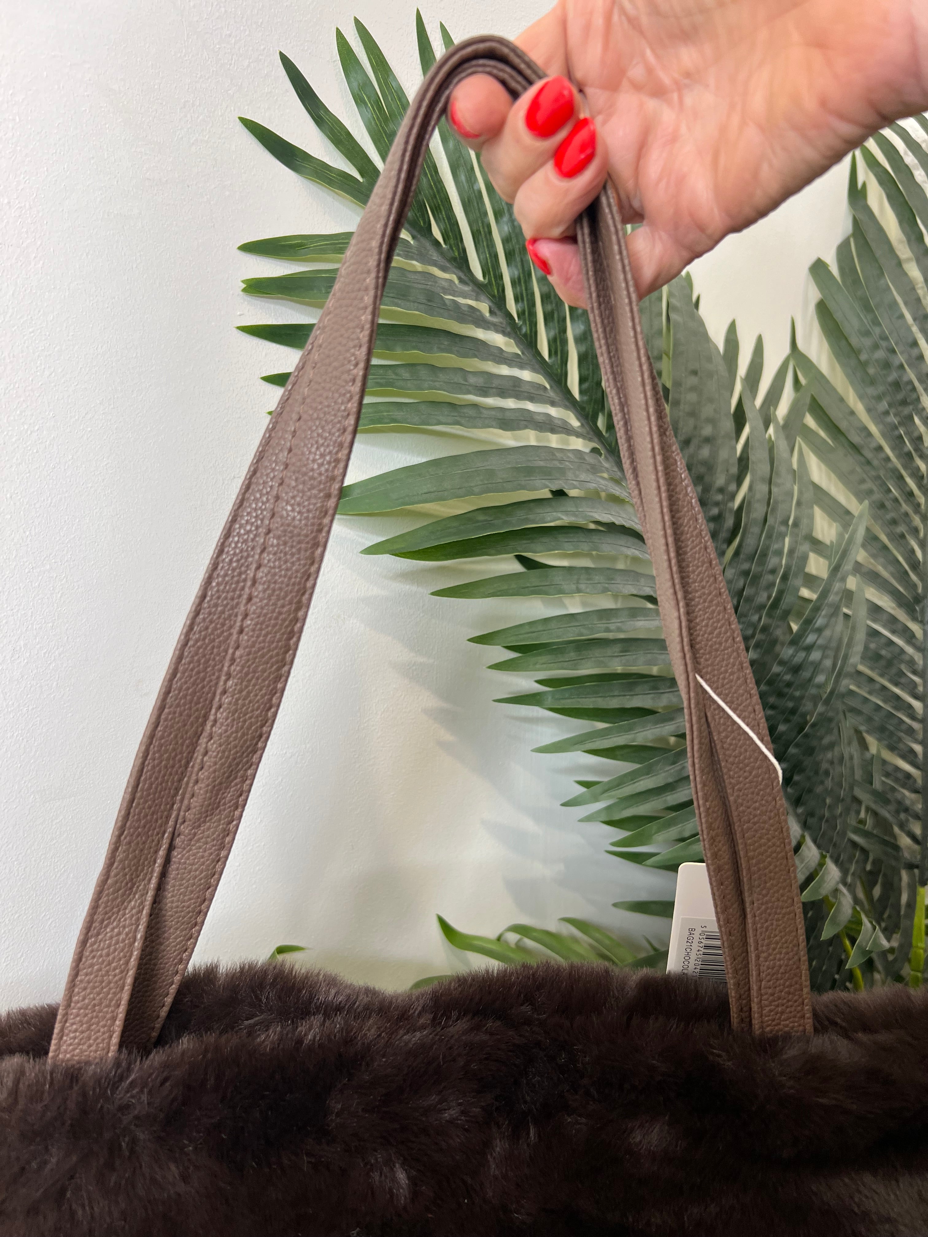 Olivia Tote Faux Fur Bag in Chocolate