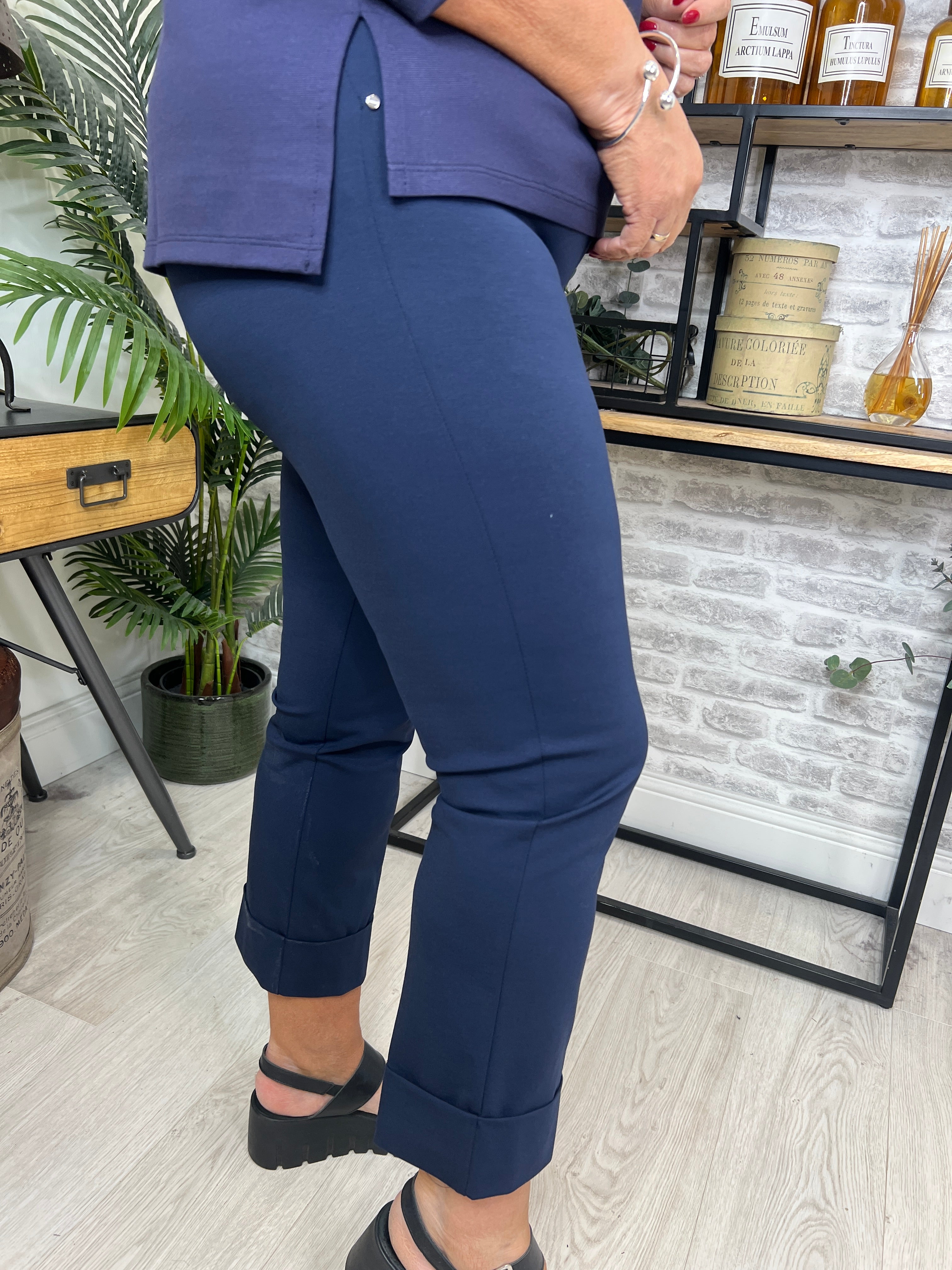 Peruzzi Cotton Turn Up Trousers In Navy