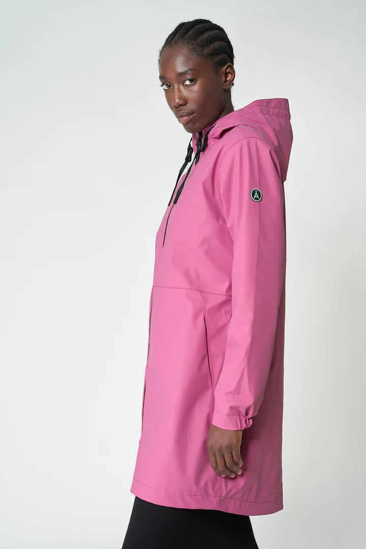 Tanta vand raincoat in Red Violet