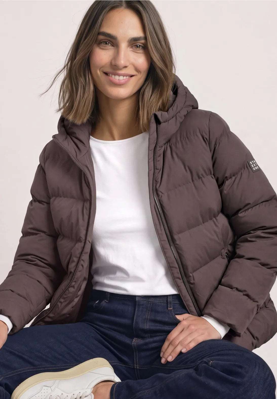 Padded coat in plummy brown