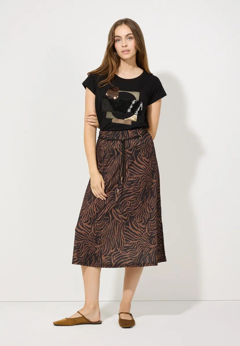 More & More Sequins T-shirt In Black