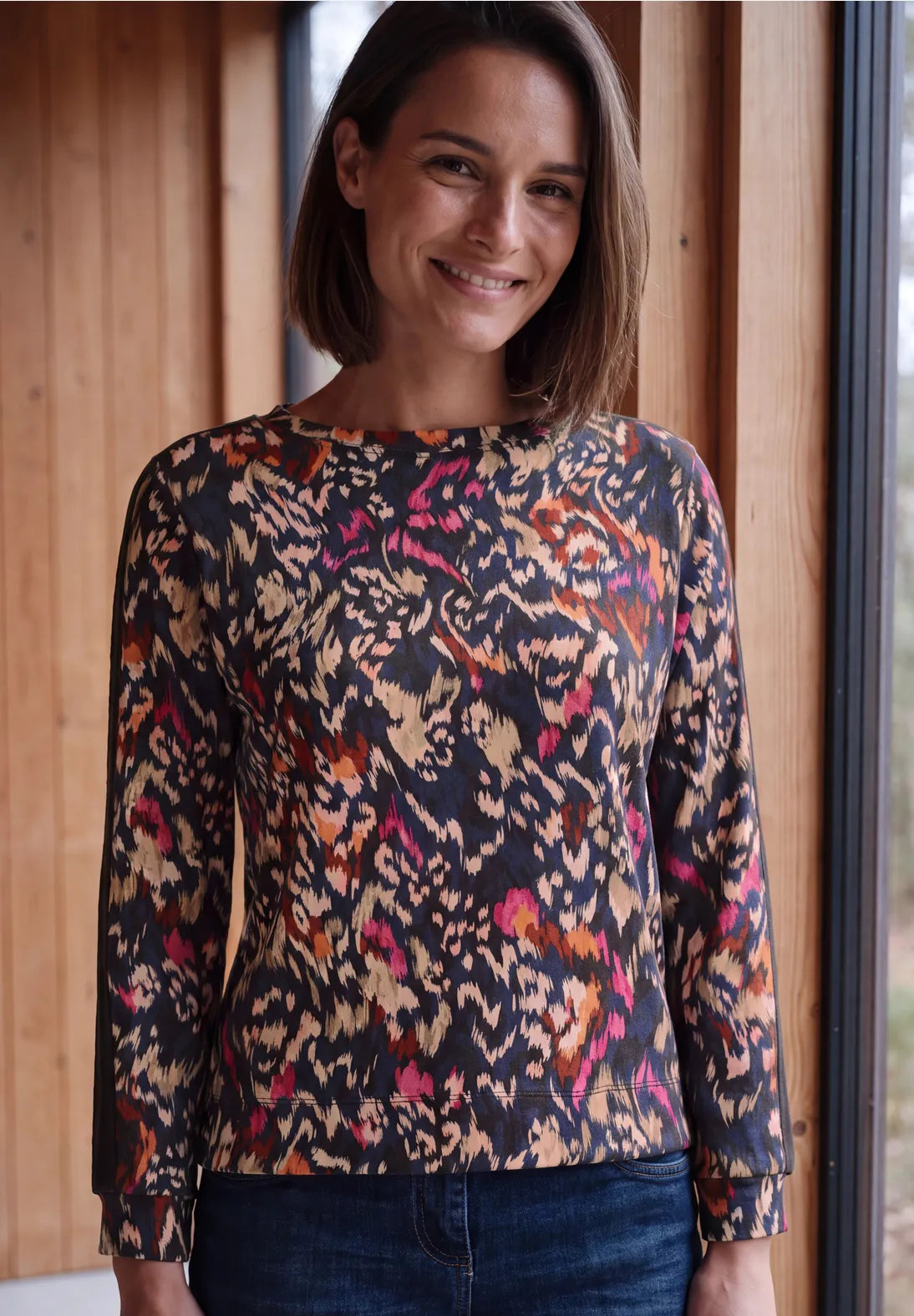 Patterned top with tape in dark toffee brown