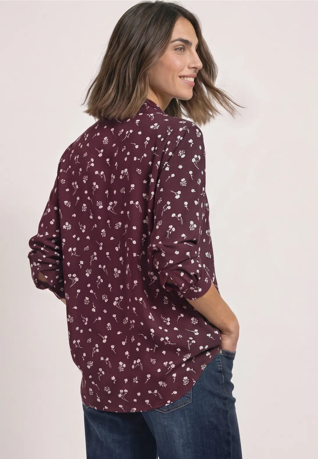 Ditsy print blouse with tie in rustic rouge