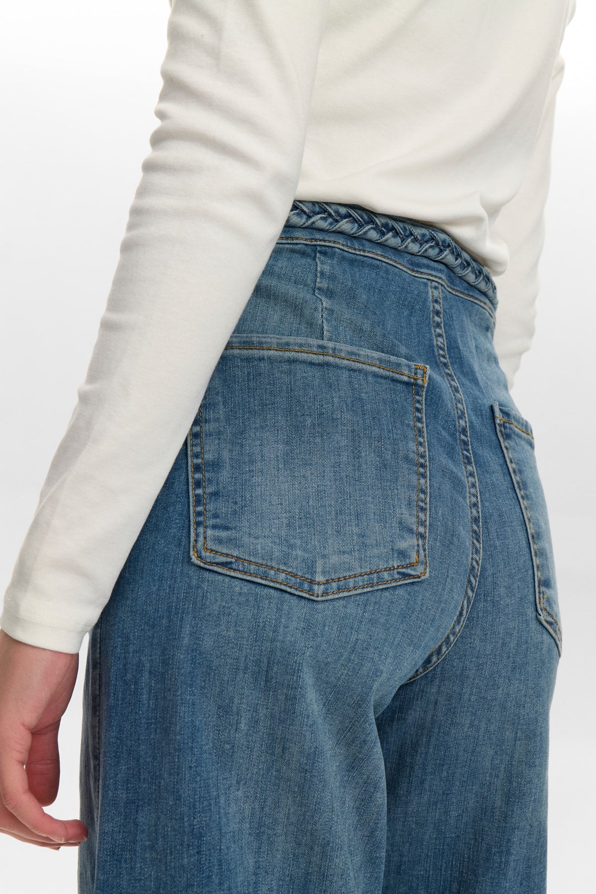 Nümph Nuparis Cropped jeans In Light Denim Blue