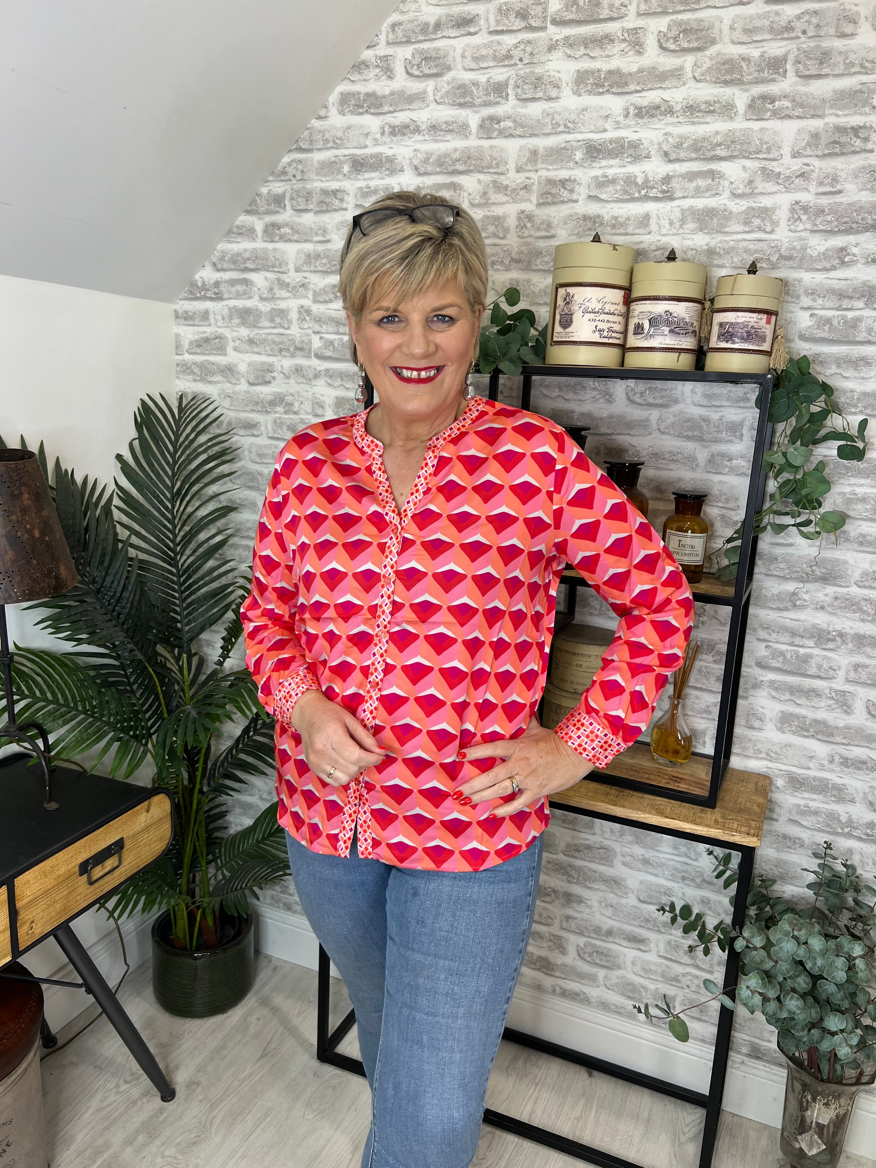 Milano Italy Blouse with v-neck In Candy Print