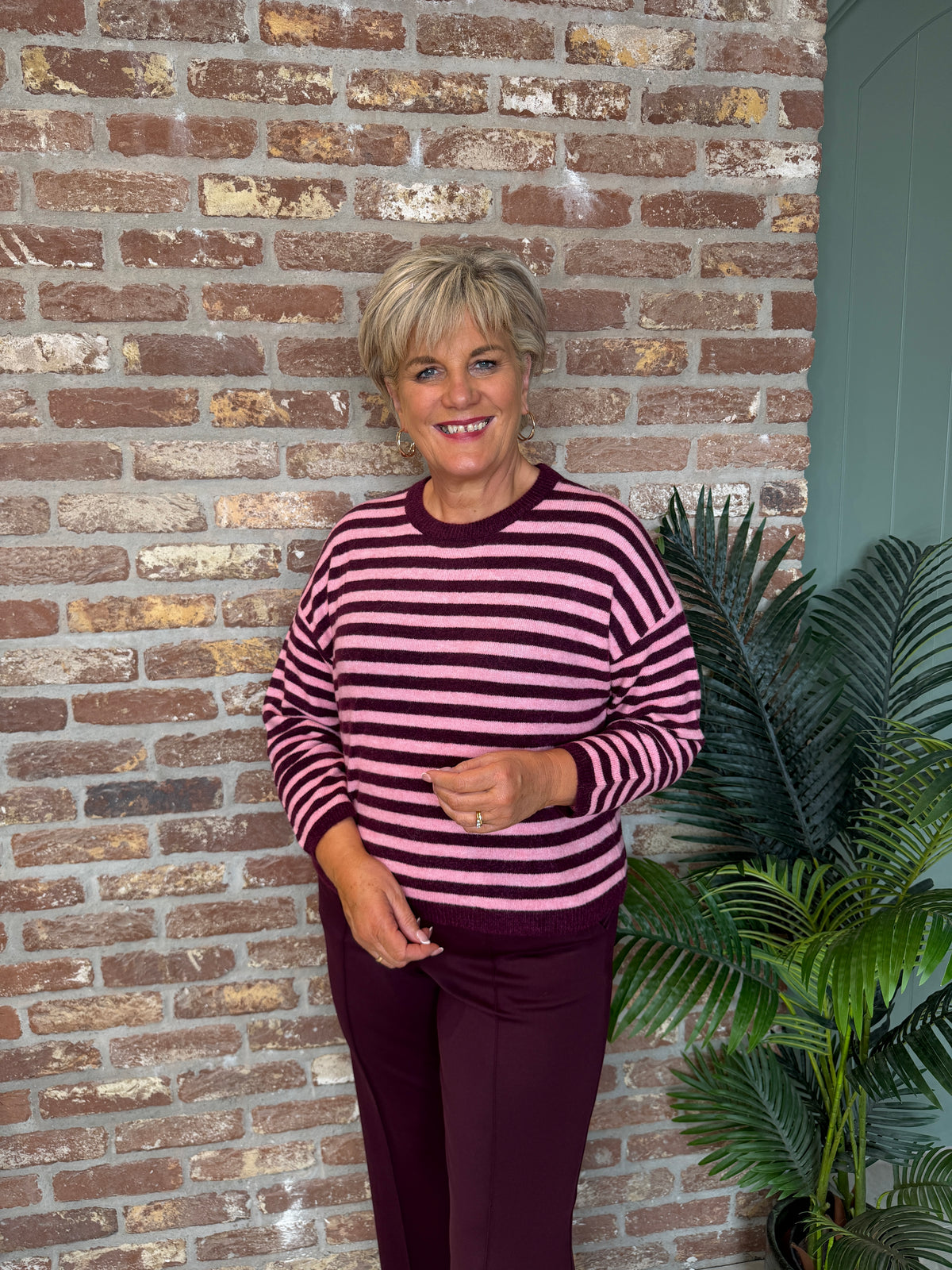 Striped pullover in dark red