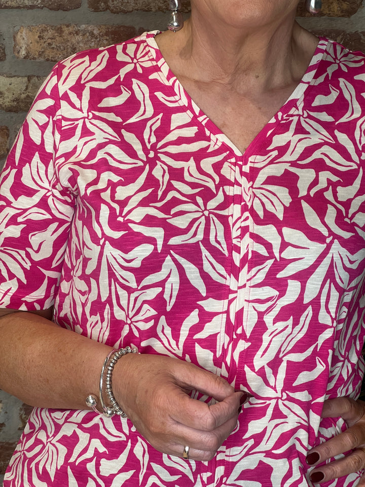 Cecil Multi v-neck Top In beetroot pink