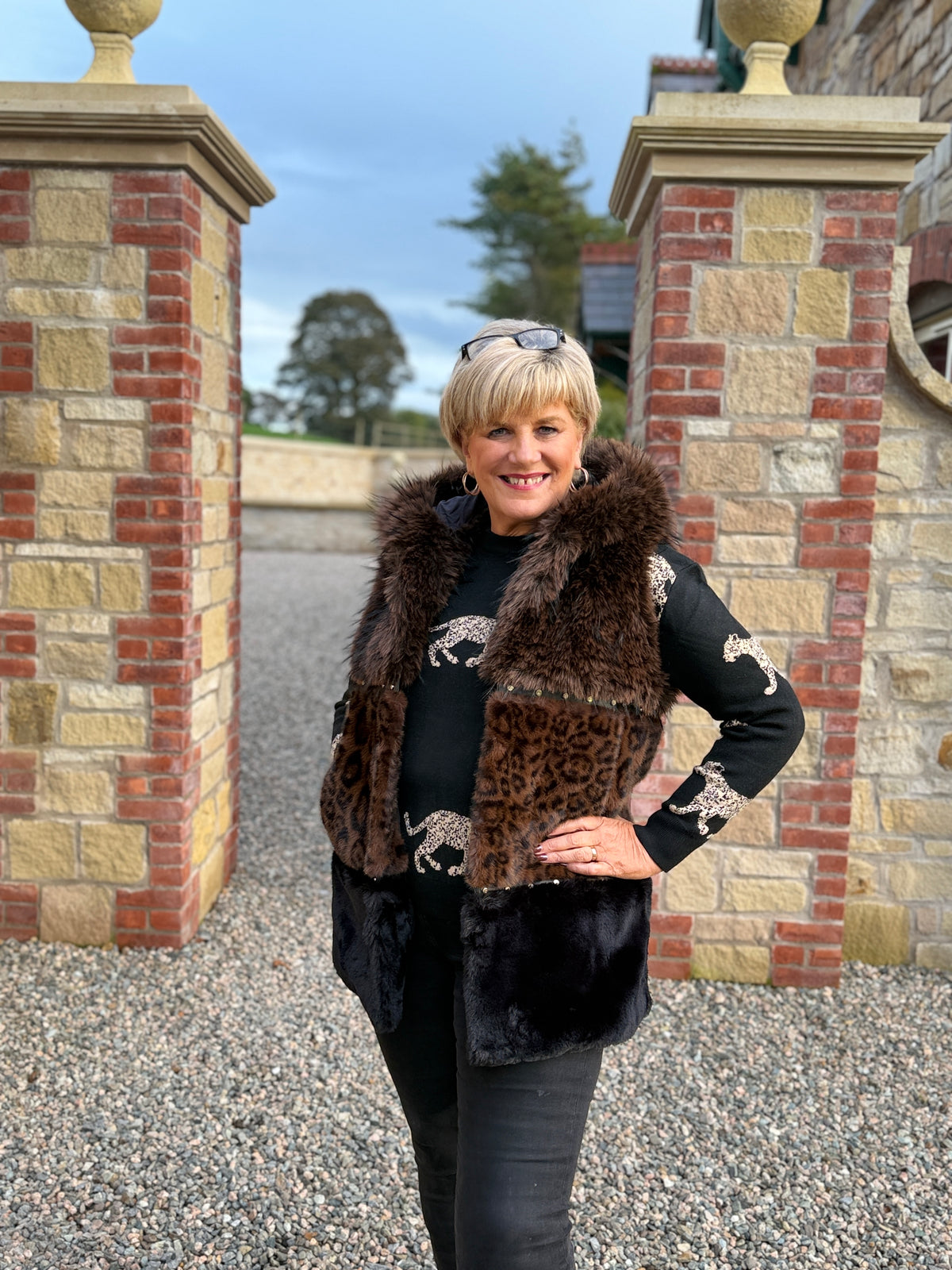 Animal print gilet with studs in brown & black