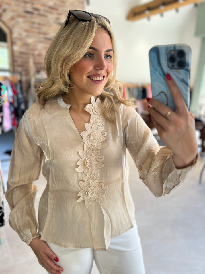 Culture Cufiola Blouse In Cream