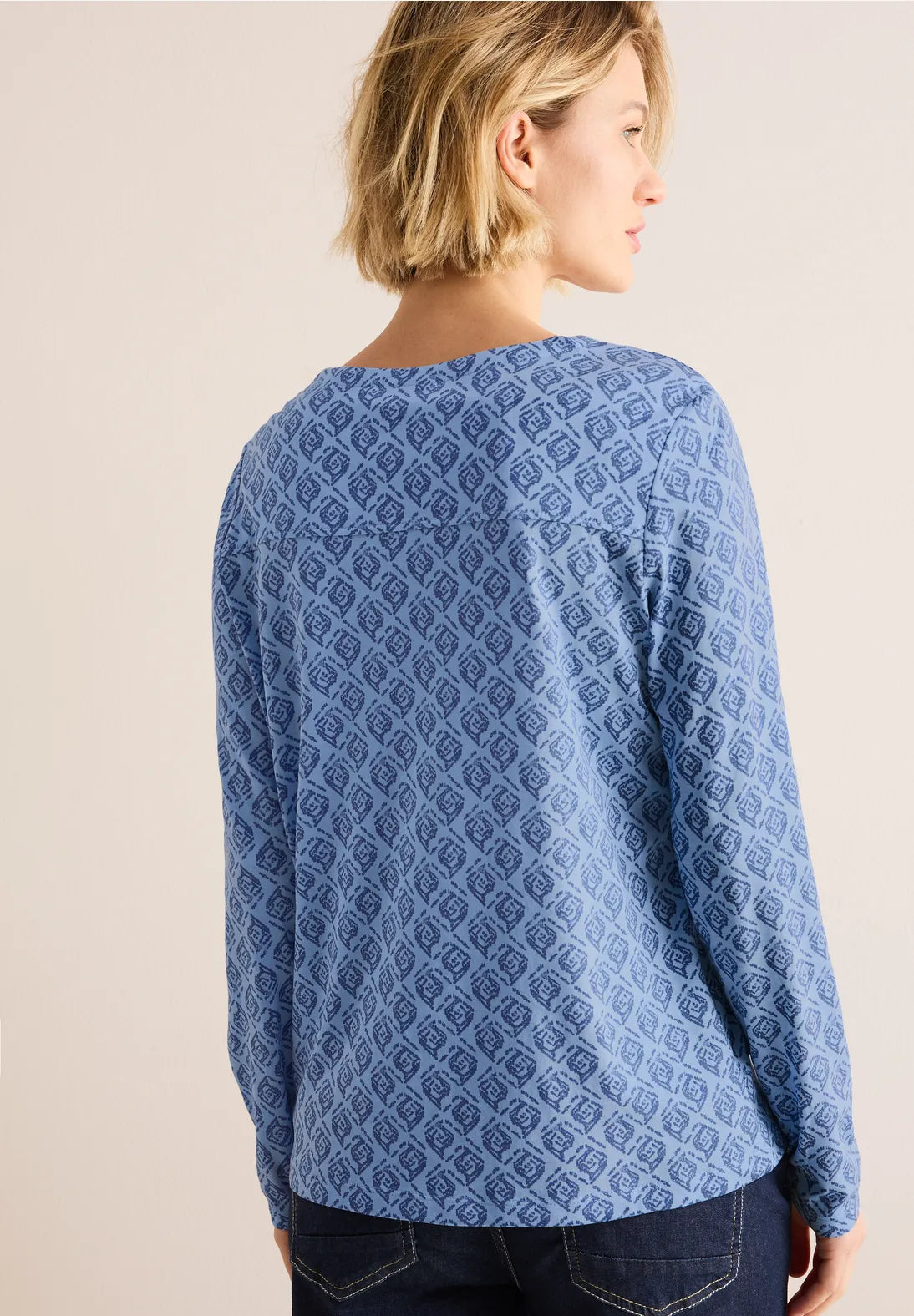 Cecil Minimal Print Top In Light Blue