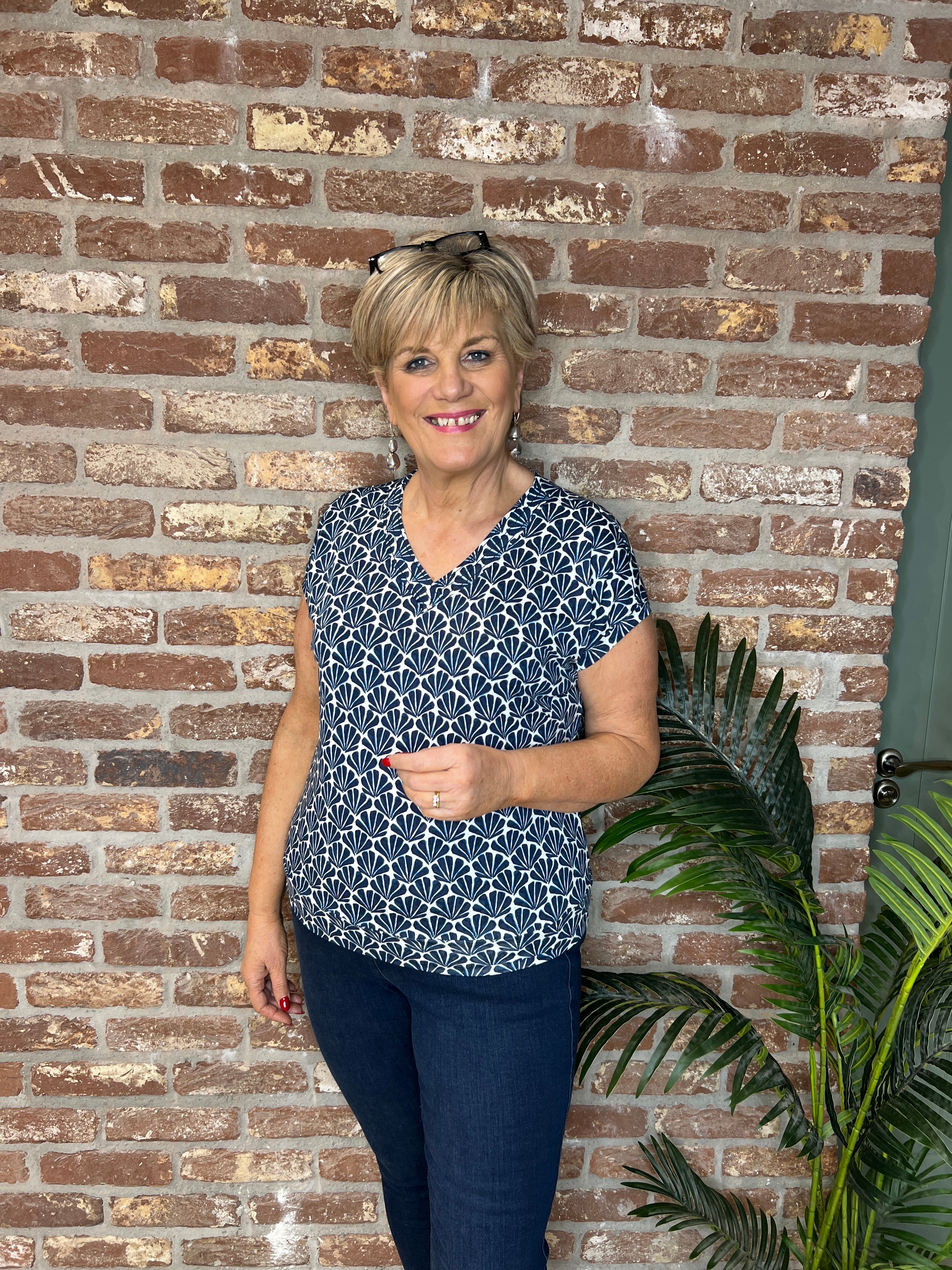 Cecil v-neck print top In Universal Blue