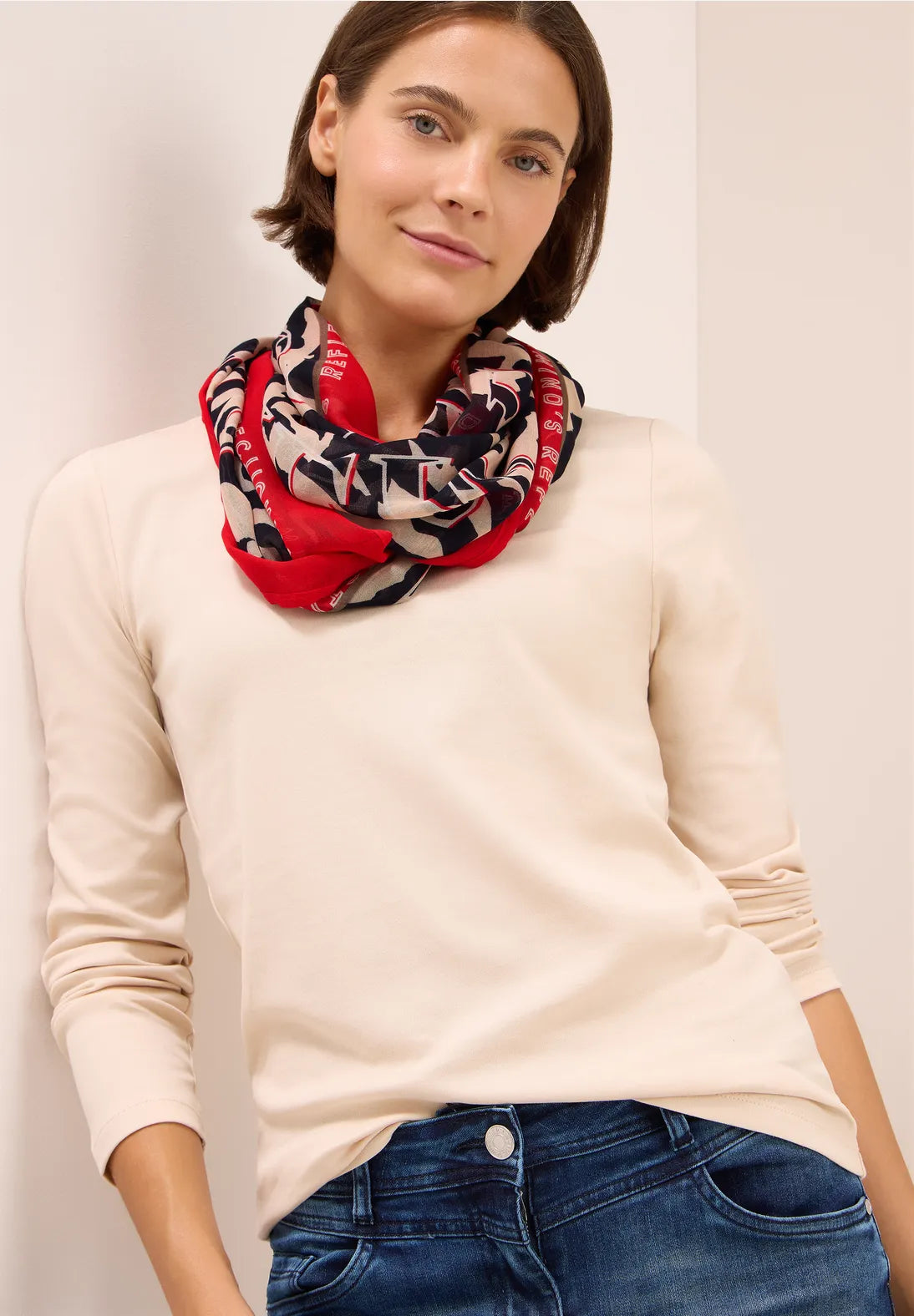 Cecil Print Loop Snood In Fiery Red