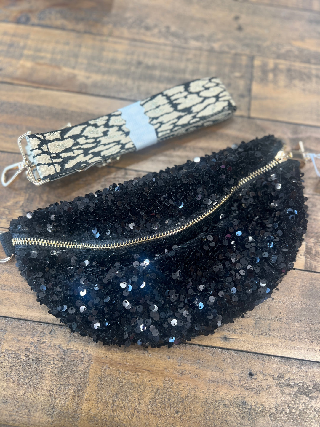 Eliza Gracious Sparkle Bag in Black