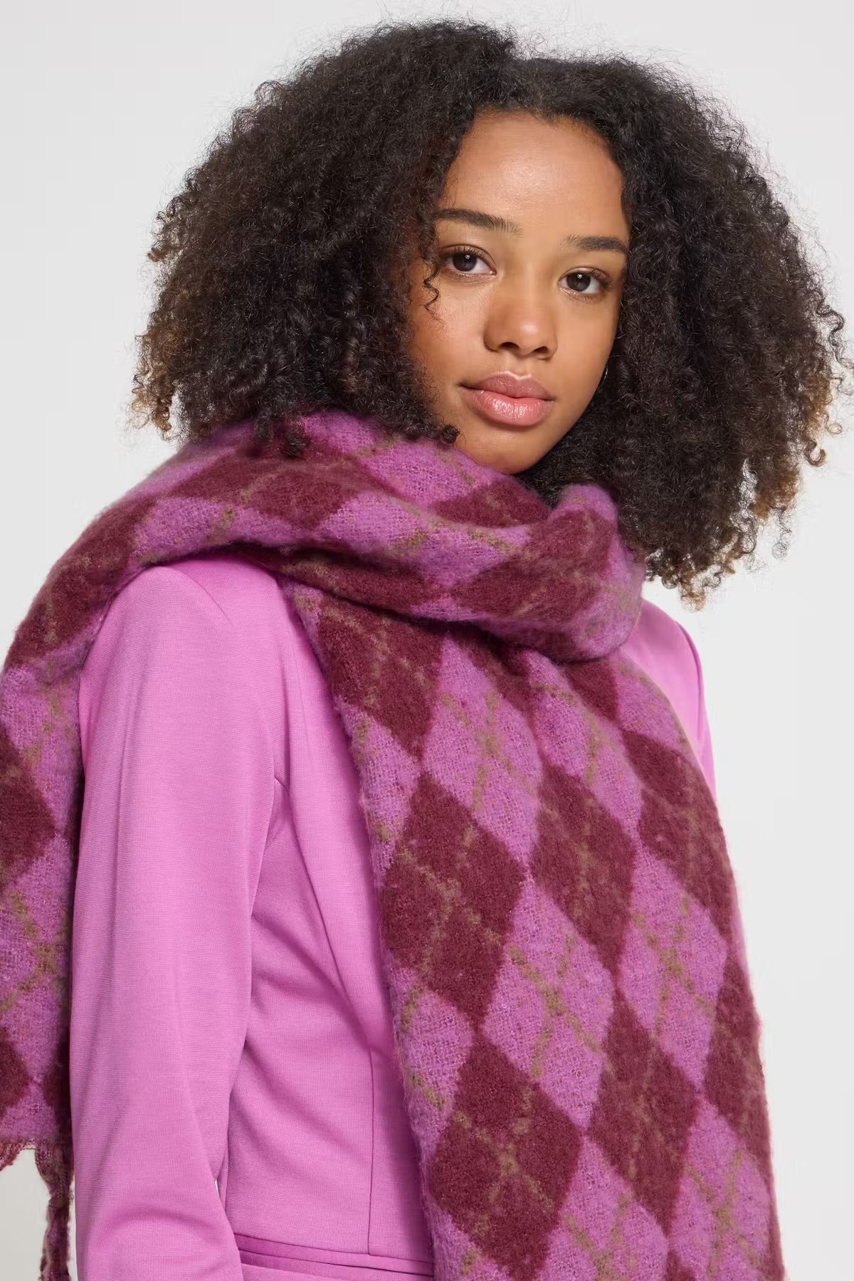 Patterned Tassel Scarf In Red multi