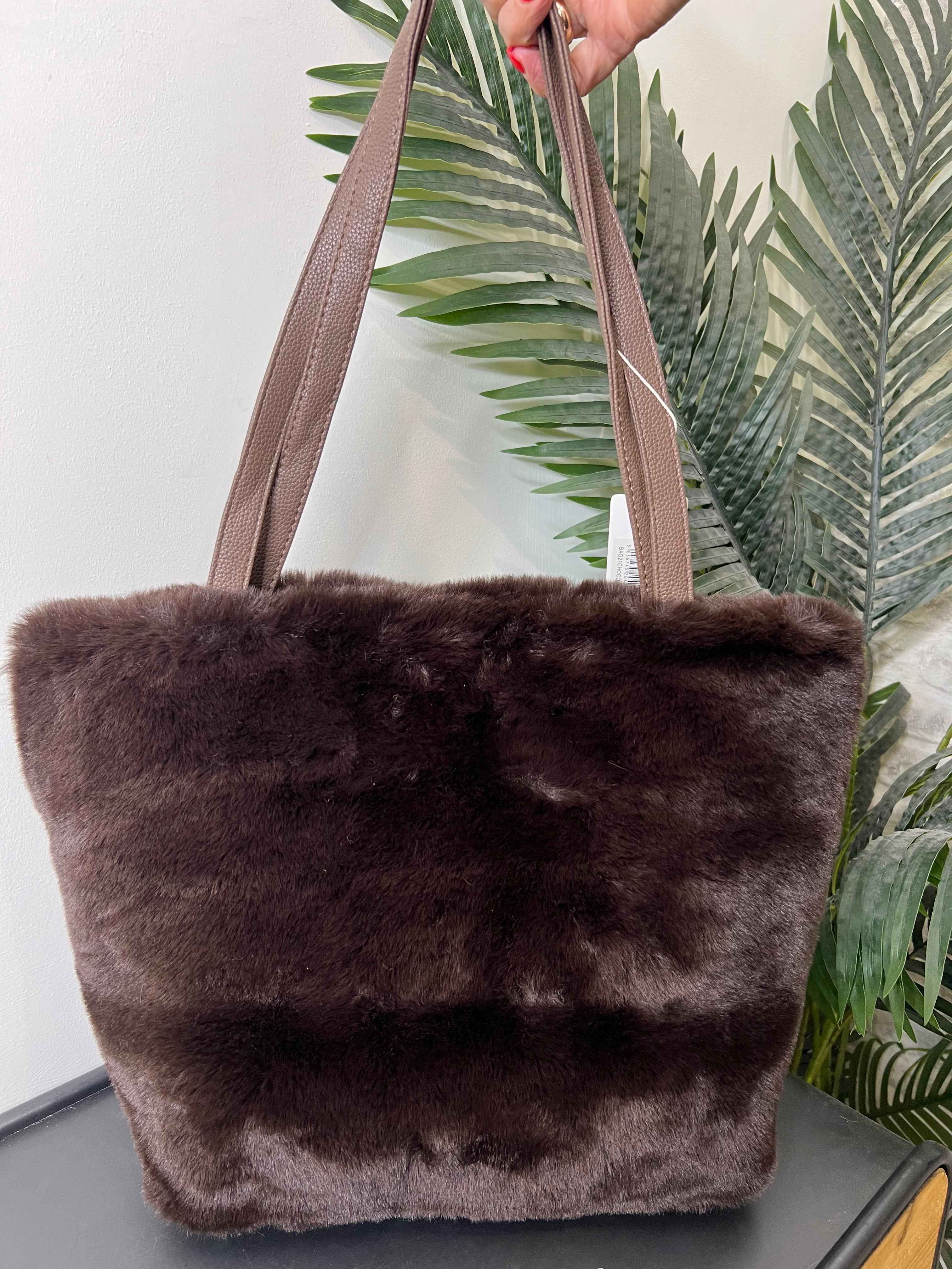 Olivia Tote Faux Fur Bag in Chocolate