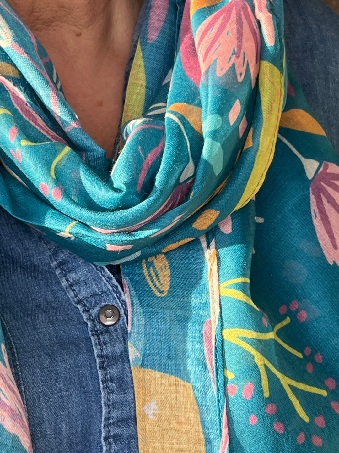 Sophie Fresh Foilage Scarf In Teal