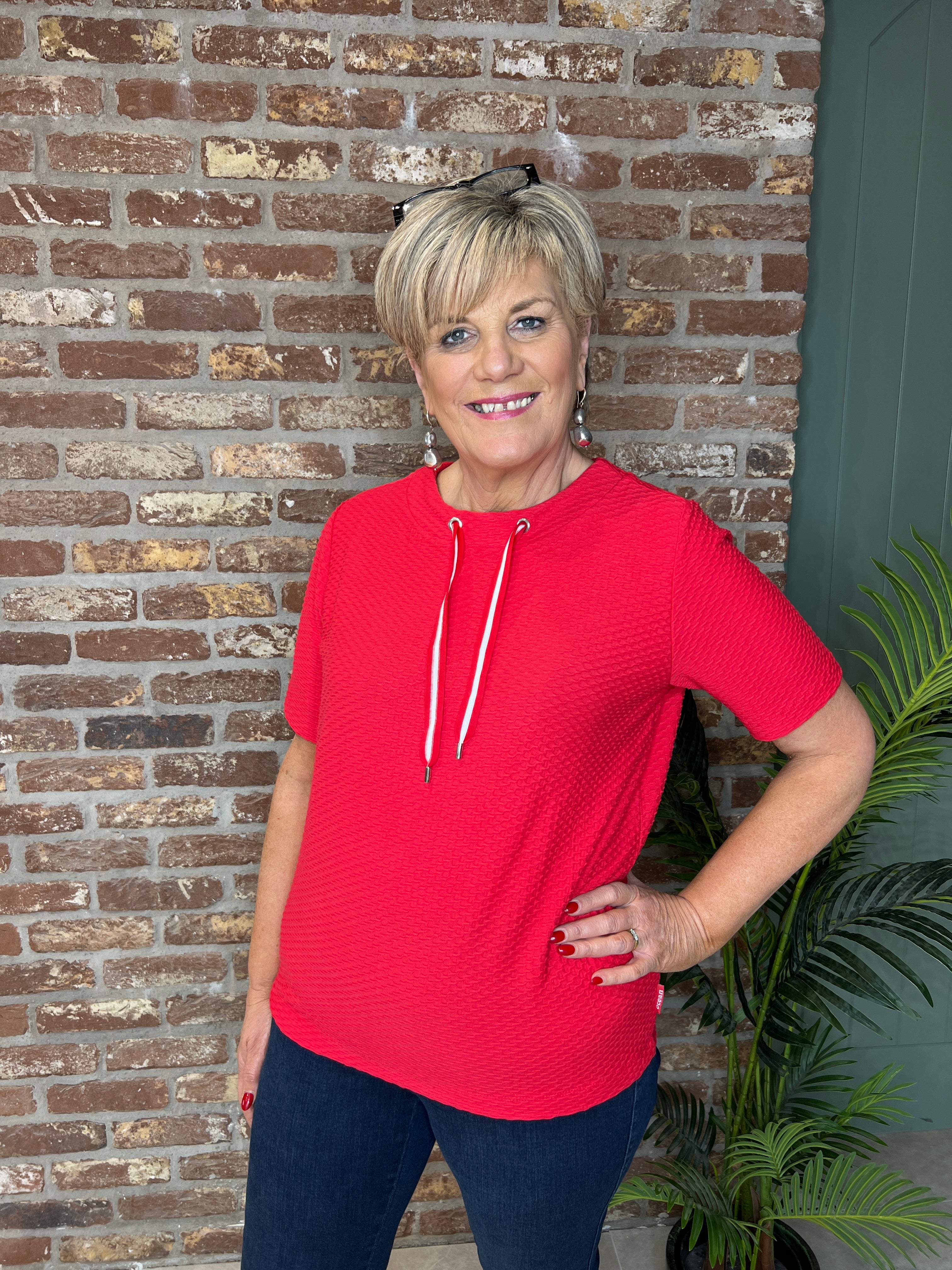 Cecil funnel sweatshirt In glazed apple red