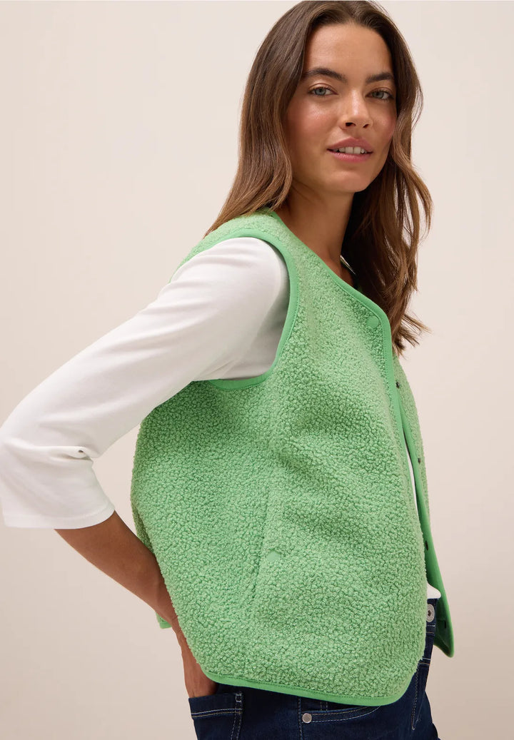 Cecil Curly Vest In Fennel Green