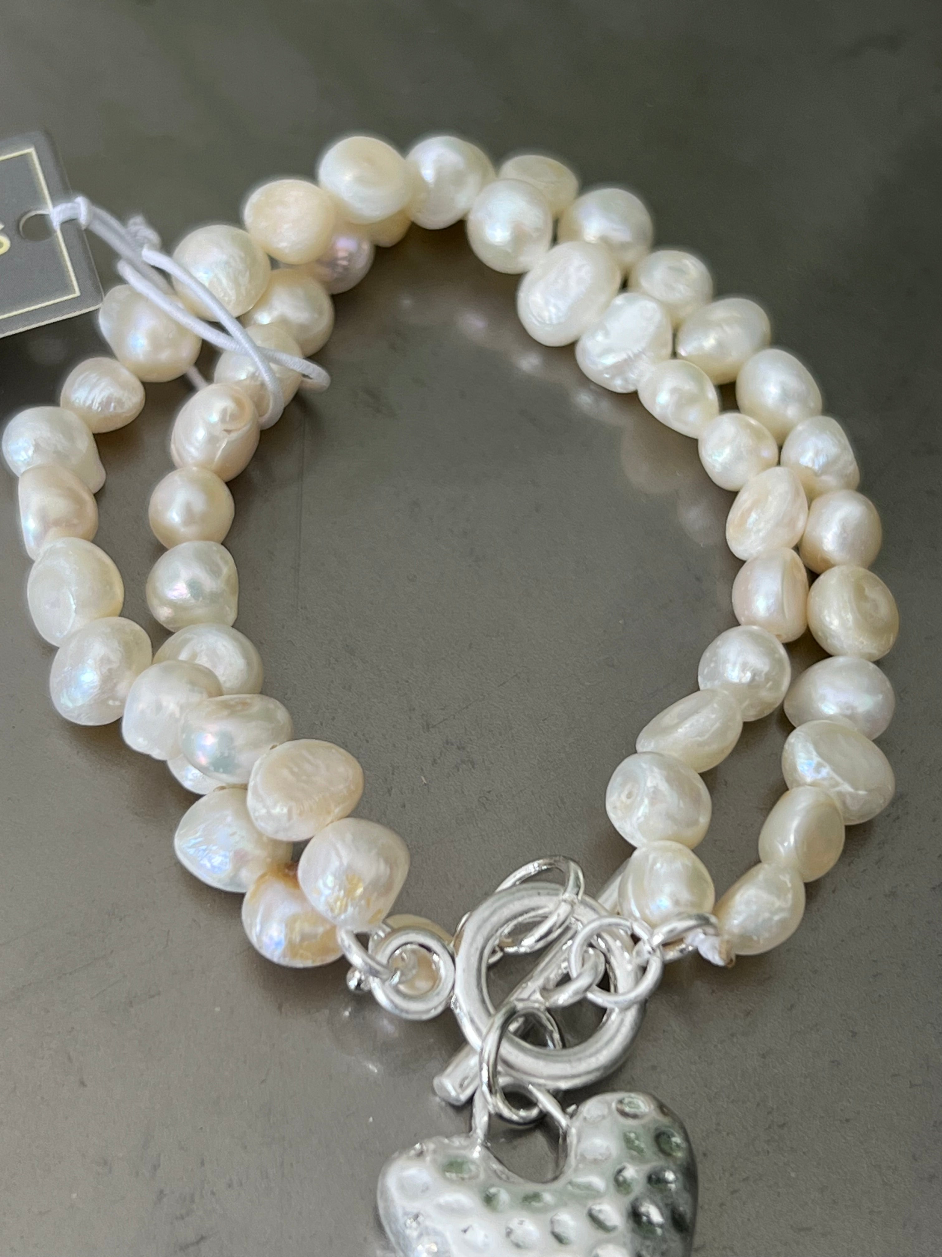 Eliza Gracious Freshwater Pearl With Beaten Heart In cream