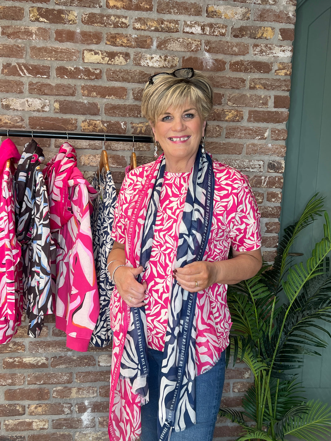 Cecil Floral patterned t-shirt In beetroot pink