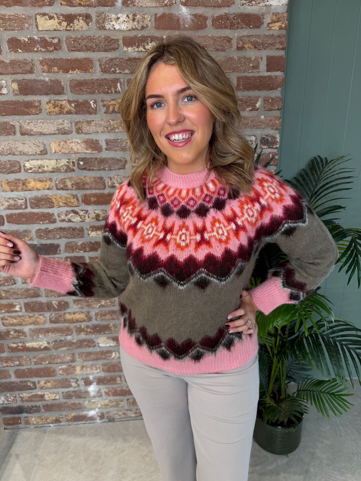 Norwegian pattern pullover in light brown rose